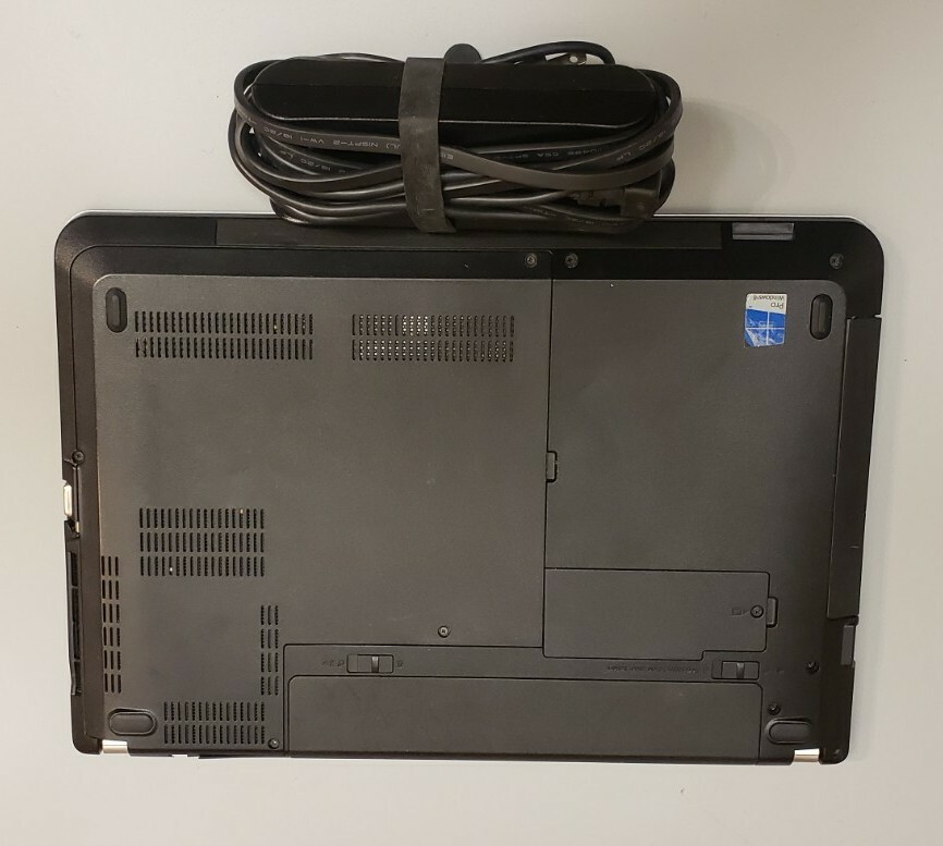 LENOVO THINKPAD E440 Intel Core i3-4000M 2.40GHz 4GB RAM 250GB WEBCAM WIN 10