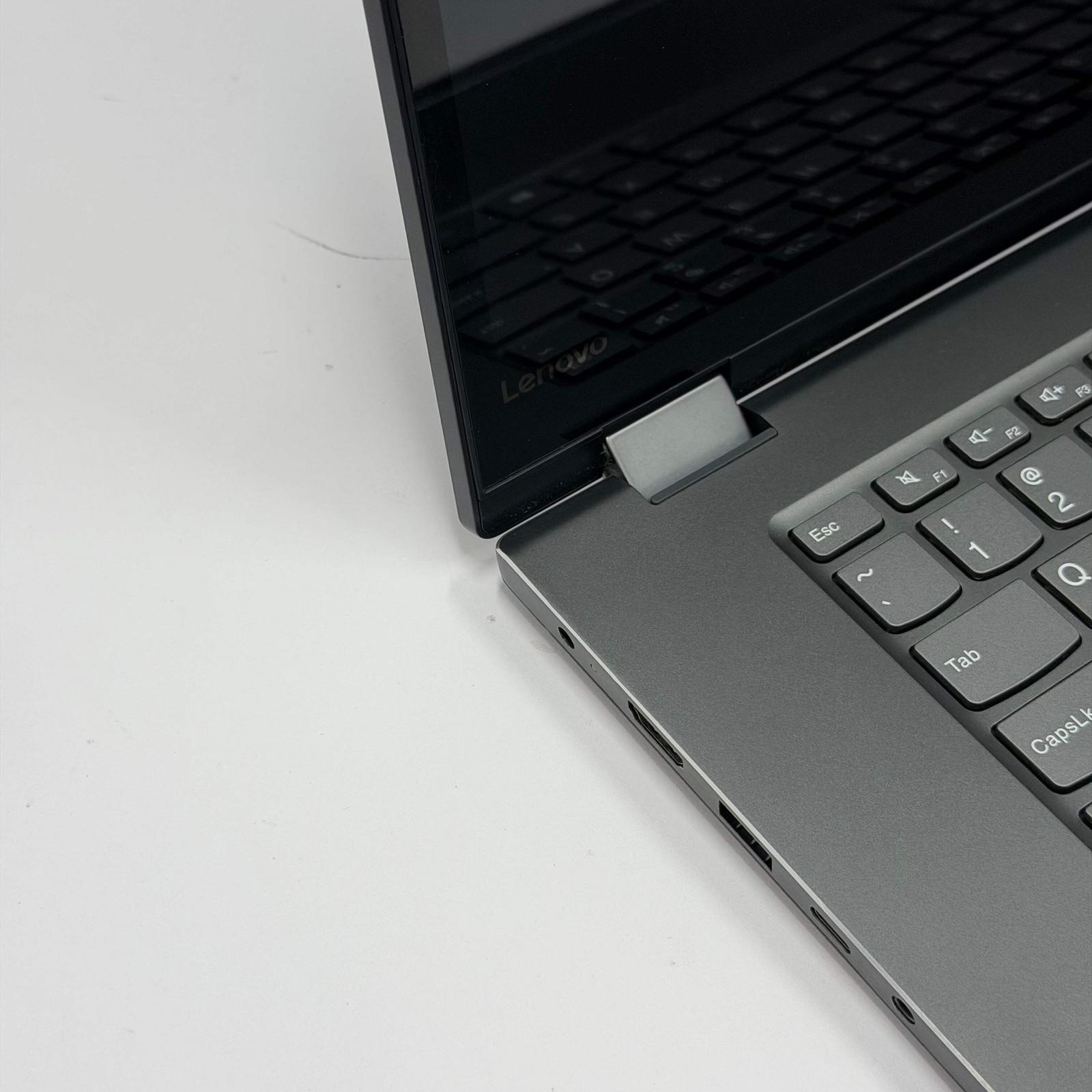 Lenovo IdeaPad Flex 5-1570 15.6″ i7-8550U 1.8GHz 16GB RAM 512GB SSD GeForce 940M