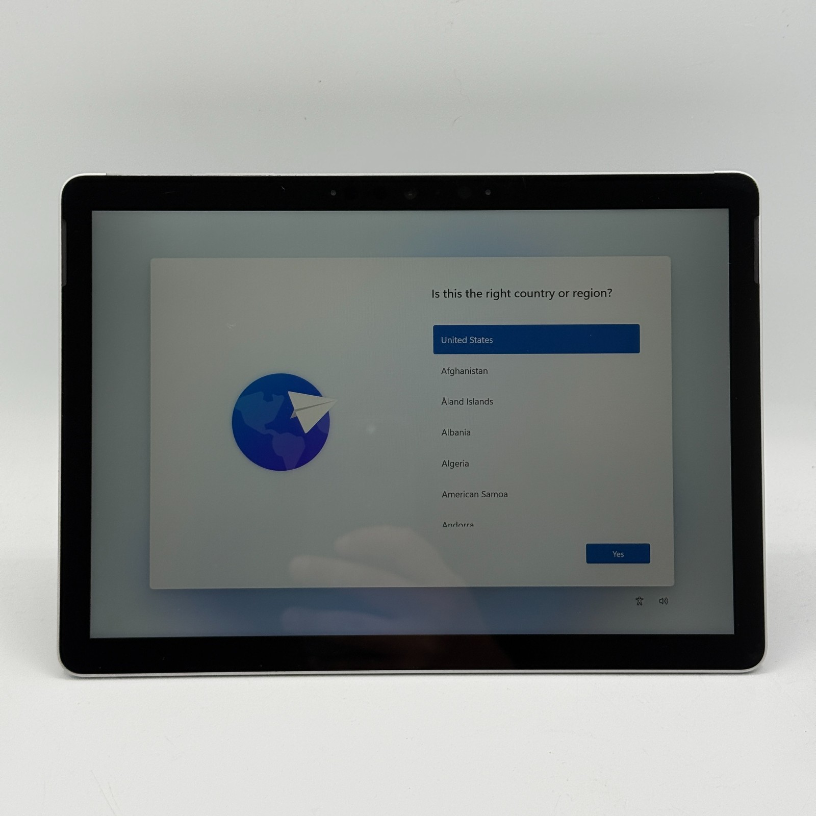 Microsoft Surface Go 2 1927 10.5″ m3-8100Y 1.1GHz 8GB RAM 128GB SSD Win11P Good