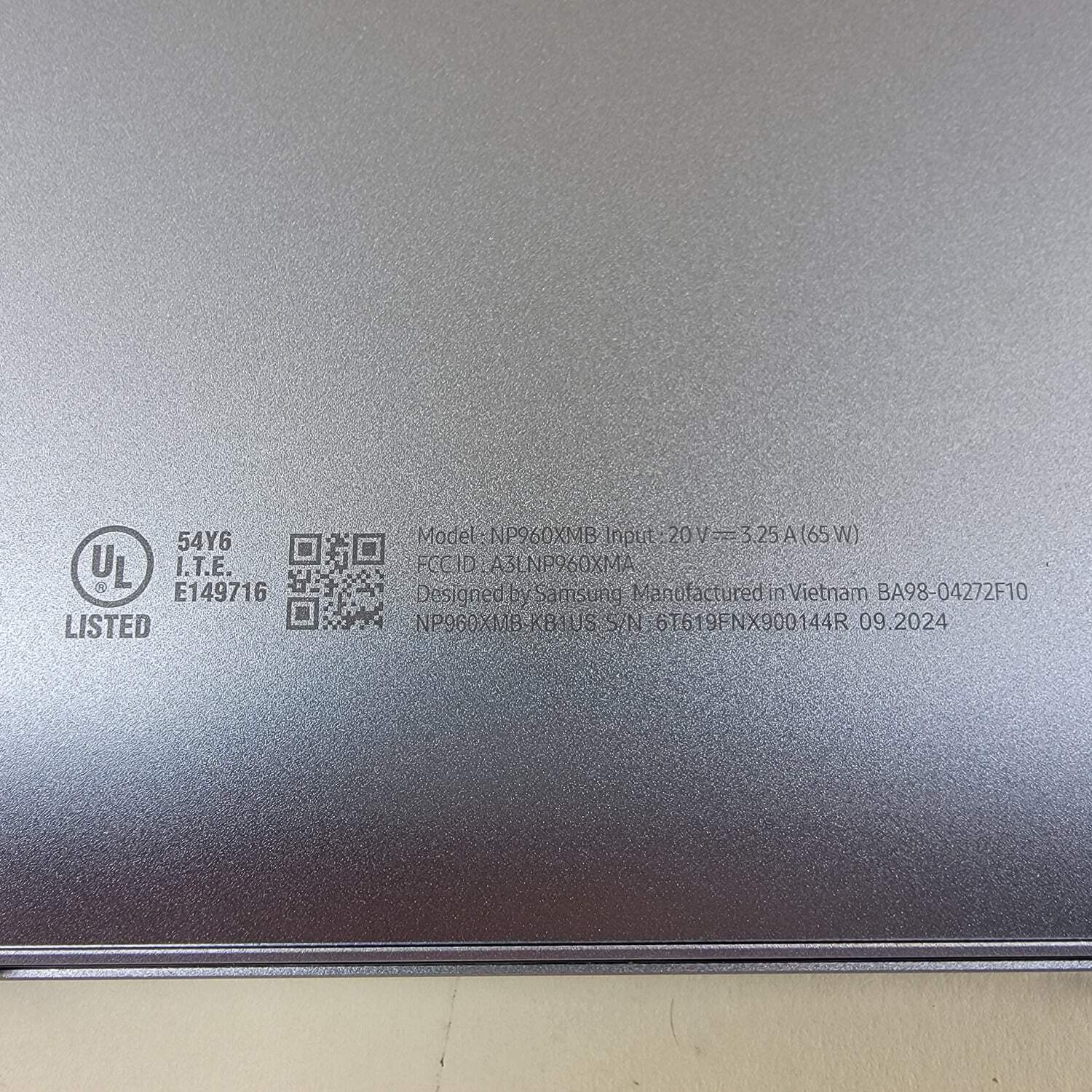 Samsung GalaxyBook4 Edge NP960XMB 16″ Snapdragon X Elite 3.8GHz 16GB RAM 1TB SSD