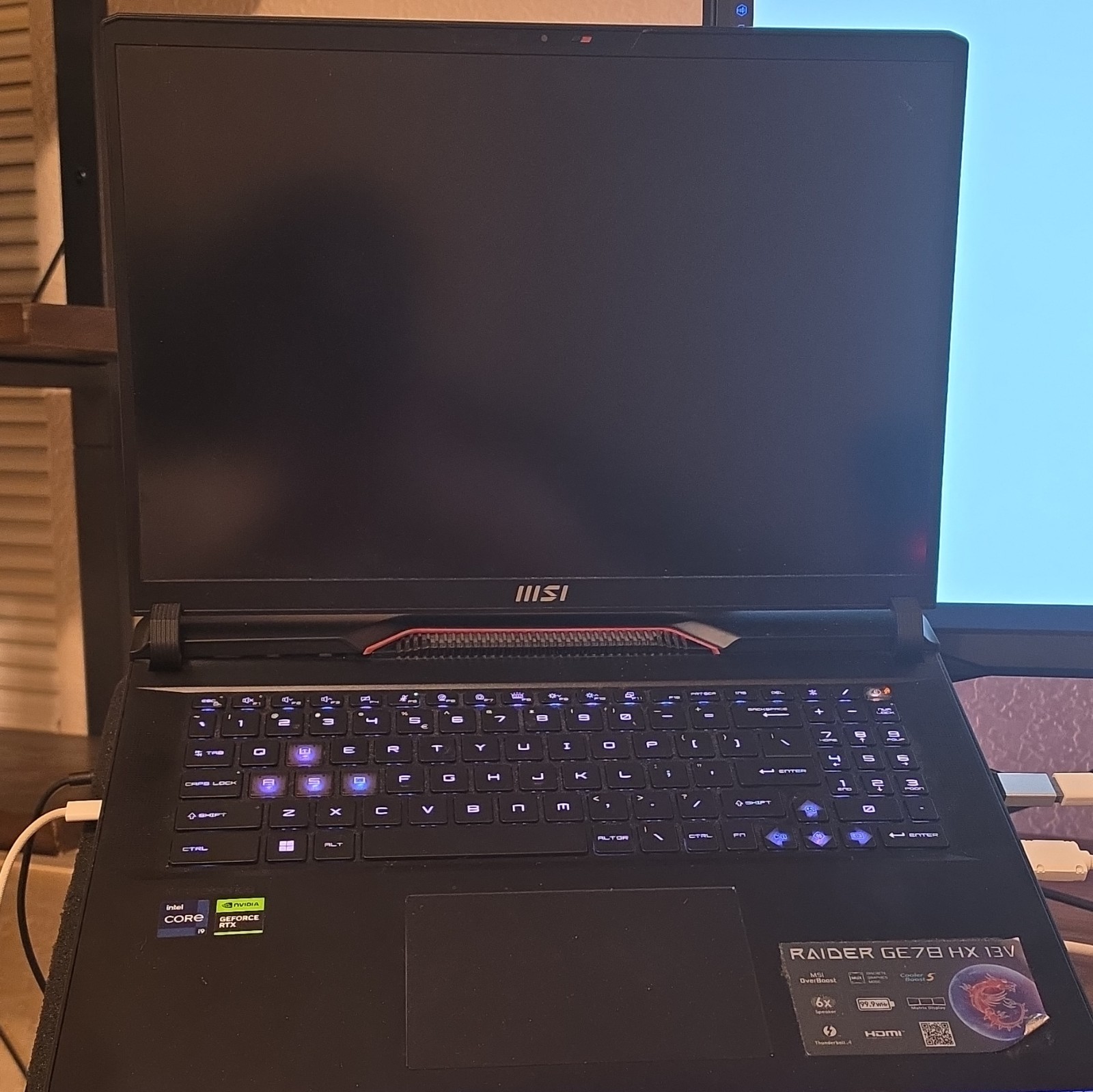 MSI Raider GE78 HX 13V i9-13950HX 64GB DDR5 2TB SSD RTX 4080 17″ QHD