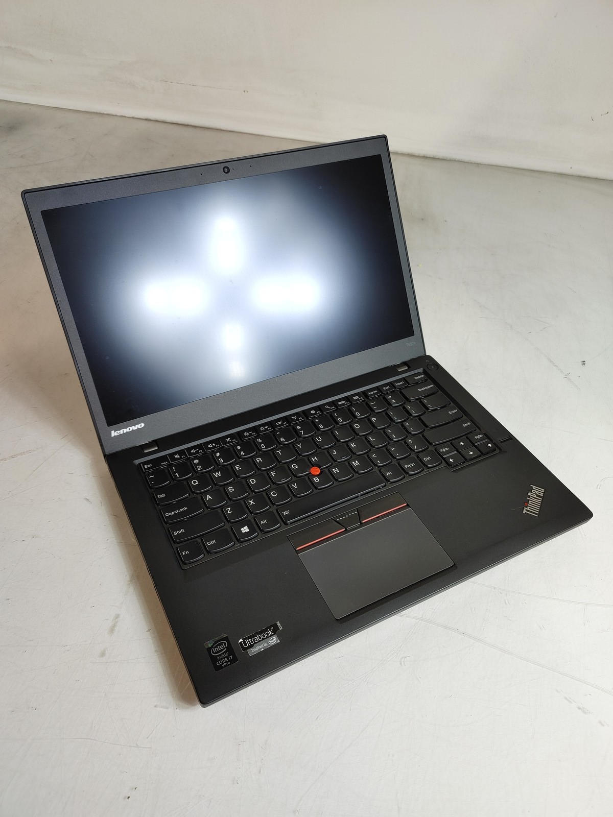 Lenovo ThinkPad T450s Core i7-5600U 2.60 GHz 8 GB DDR3 No HDD