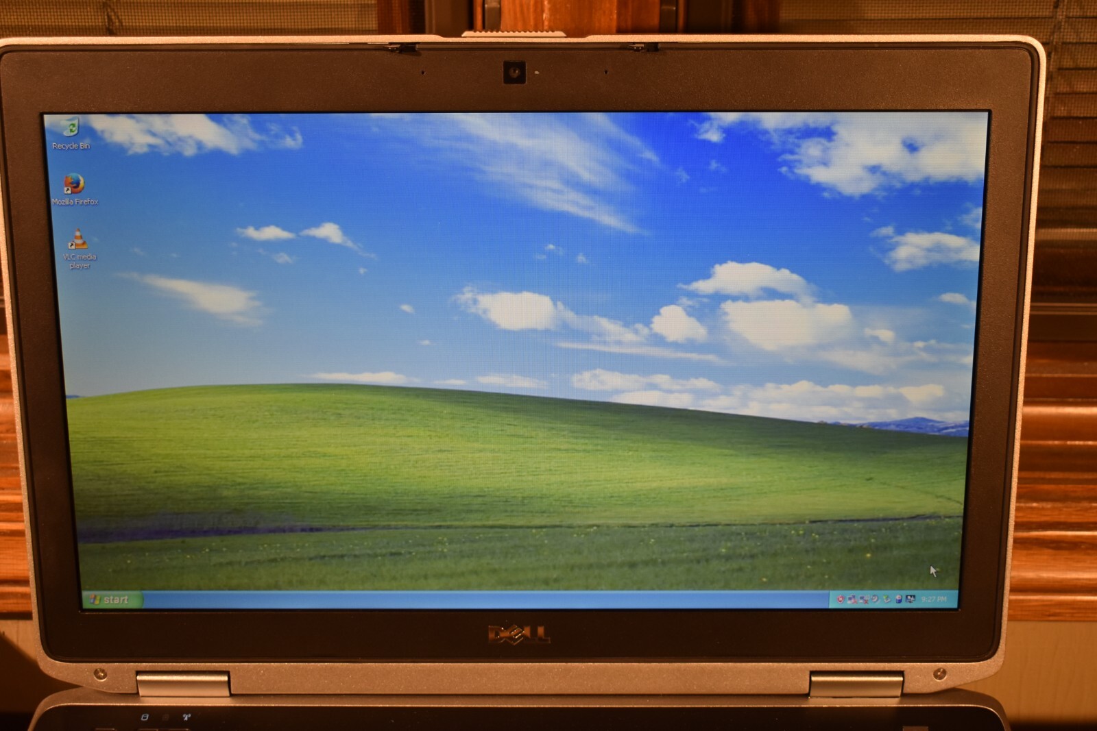 Dell Latitude E6520 Laptop Intel Core i5-2520M 4GB RAM 320GB HDD Windows XP Pro