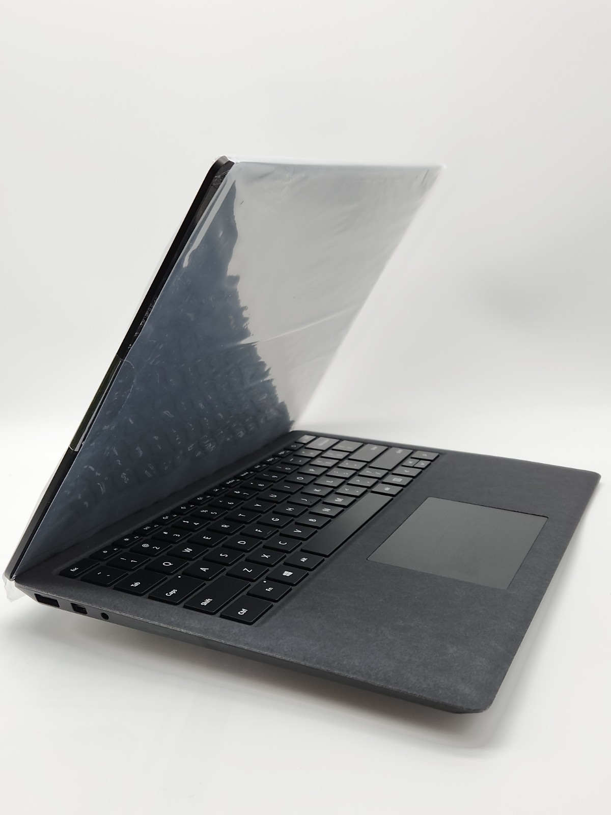 Microsoft Surface Laptop 2 13.5 inch Touchscreen Laptop i5-8250U 8GB 256GB W10