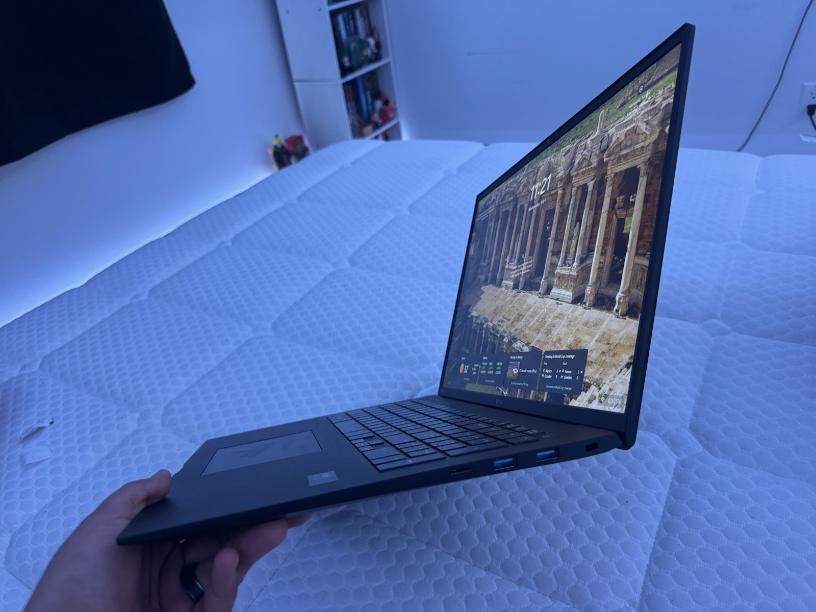 LG gram 17″ Intel Core Ultra 7 155H 16GB 2TB SSD Win 11 Pro Black, NO CHARGER.