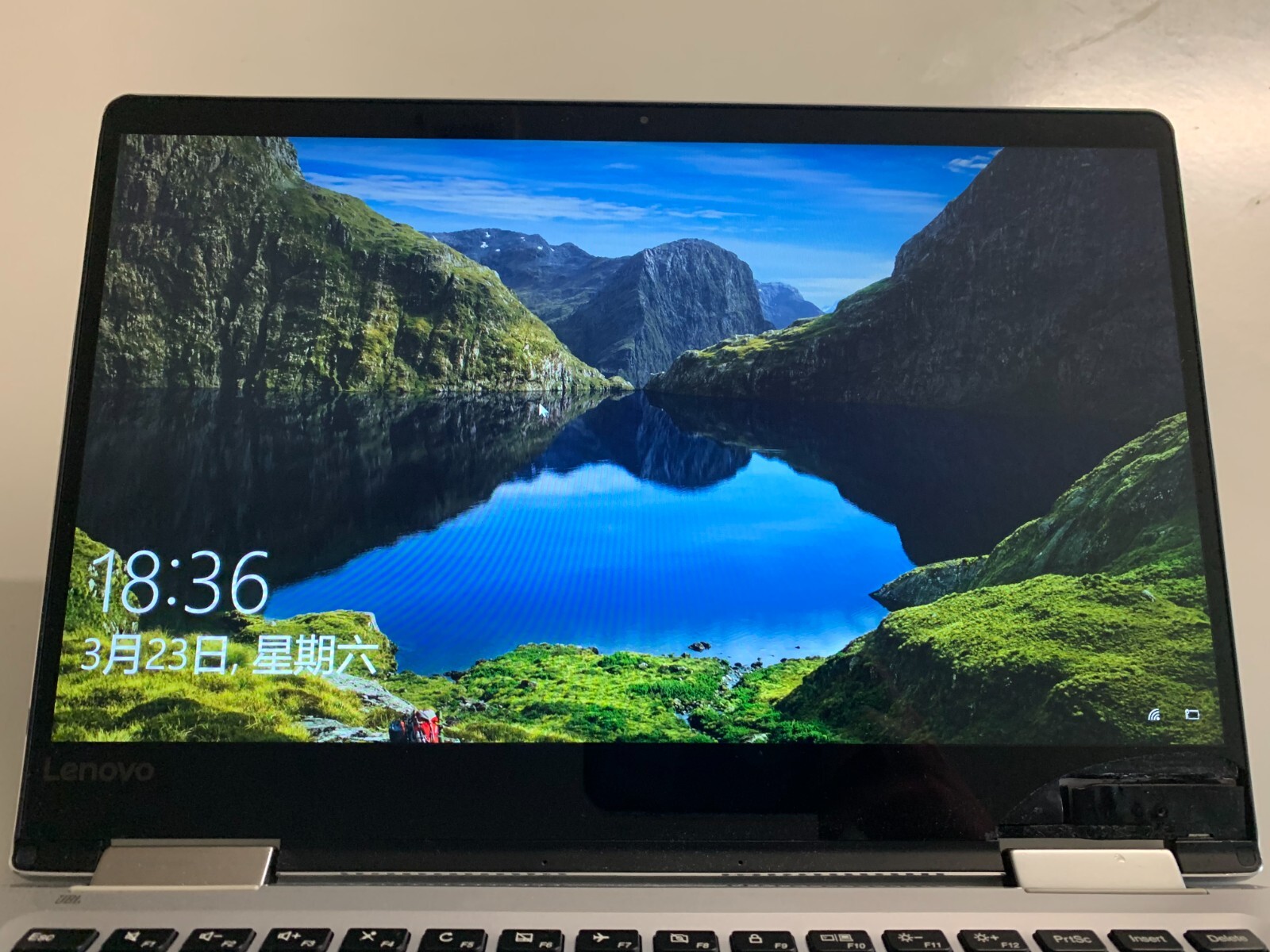 YOGA 710-14 laptop working SSD removed no return lower right corner defec