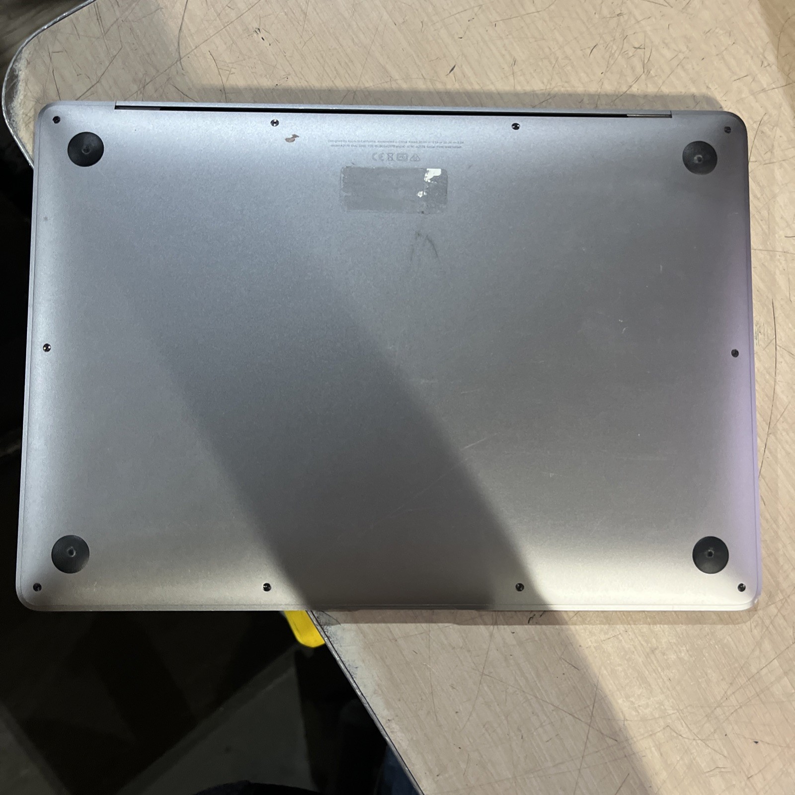 APPLE MACBOOK AIR 13″ SCISSOR, 2020 CORE I3-1000NG4 1.1GHZ 8GB RAM 256SSD