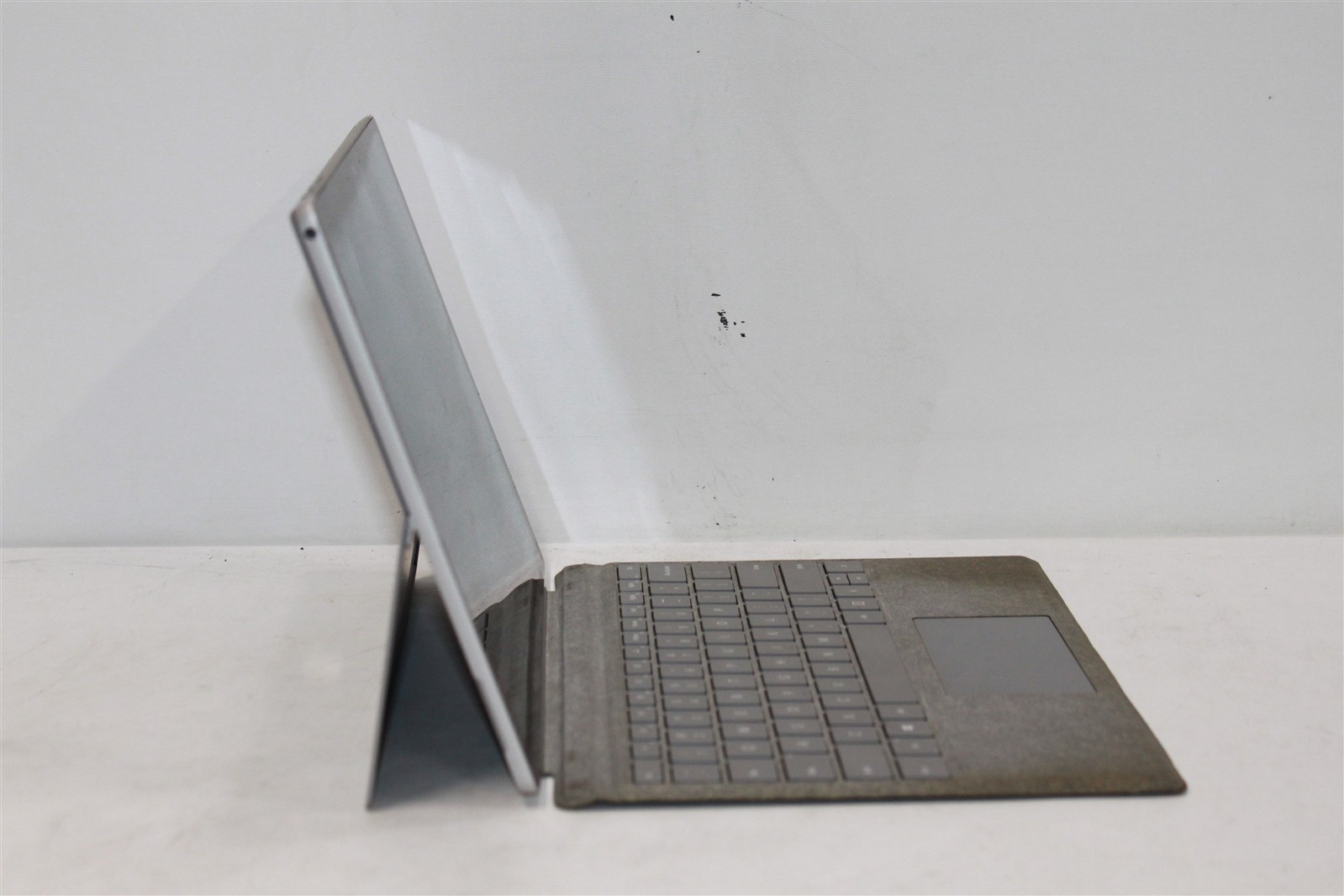 Microsoft Surface Pro 7 Intel Core i3-1005G1 4 GB DDR4 128 GB SSD Windows 11 Pro