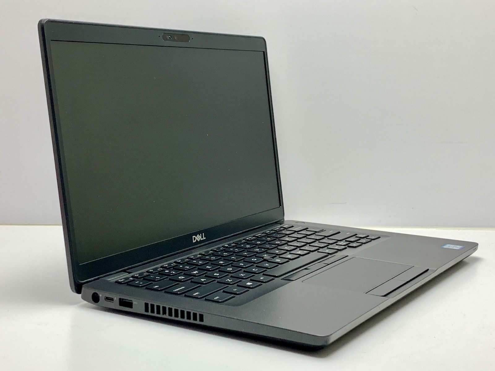 Dell Latitude 5400 | i5-8365U | 16GB RAM | 256GB NVMe | LINUX | BAD KEYS