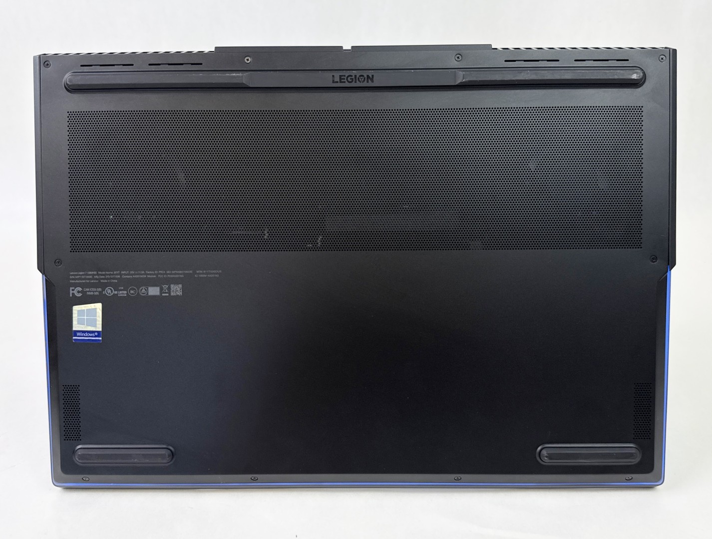 Lenovo LEGION 7 15IMH05 Gaming 15.6″ 240Hz i7-10750H 16GB 2TB SSD RTX 2080S W11H