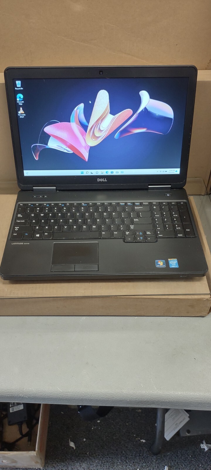 Latitude E5540 (no charger). I3 4th gen.8GB.500GB HDD.15.6″.Optical Drive.W11