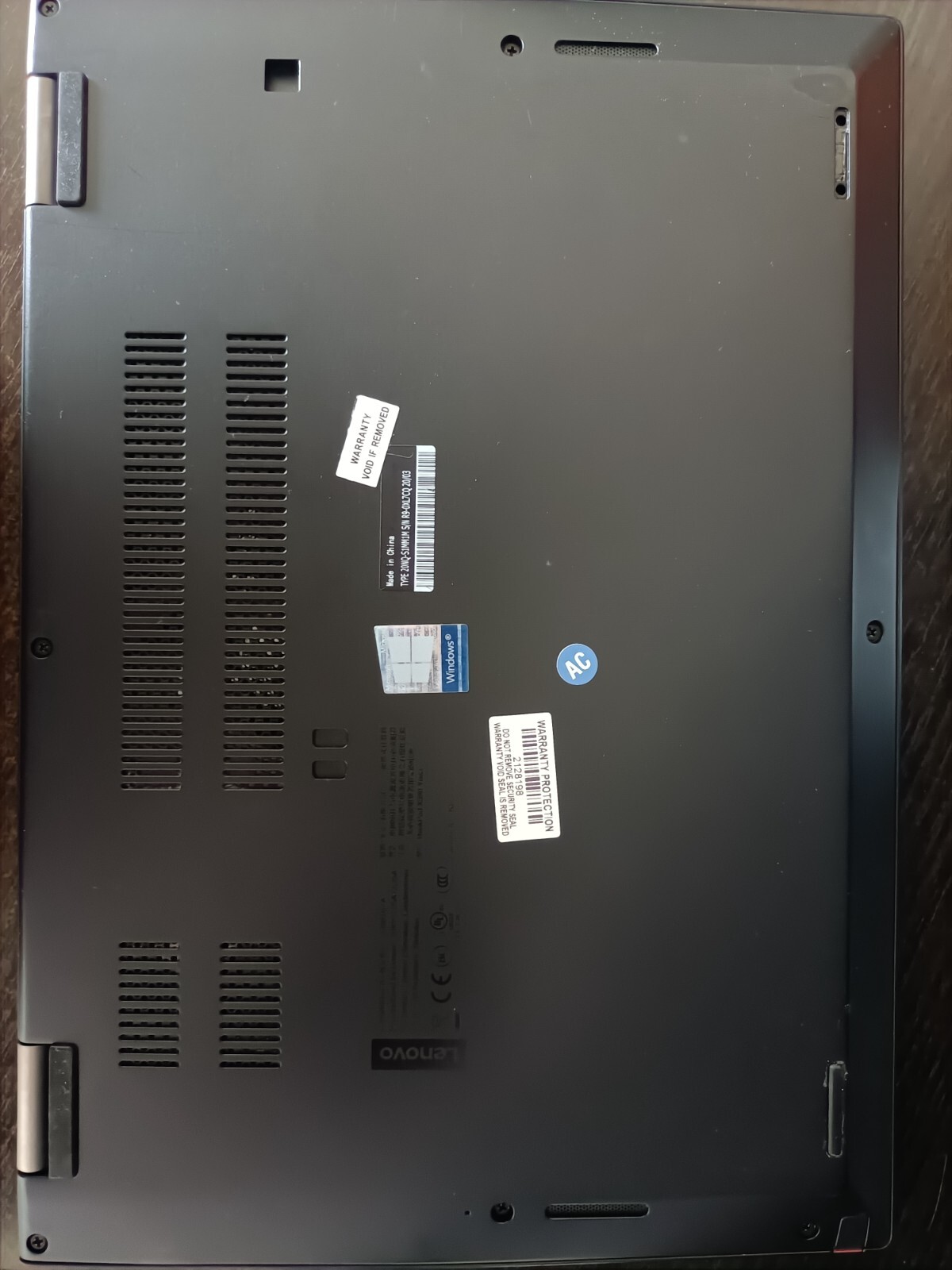 Lenovo Yoga X390 13.3″ Touchscreen i7-8665U 16GB RAM 256GB SSD WIN11+++ Notebook