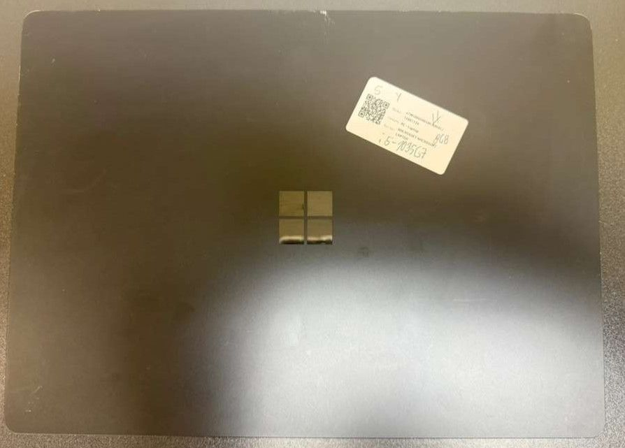 Microsoft Surface Laptop 3 1867 i5 8GB 256GB Black – BROKEN SCREEN