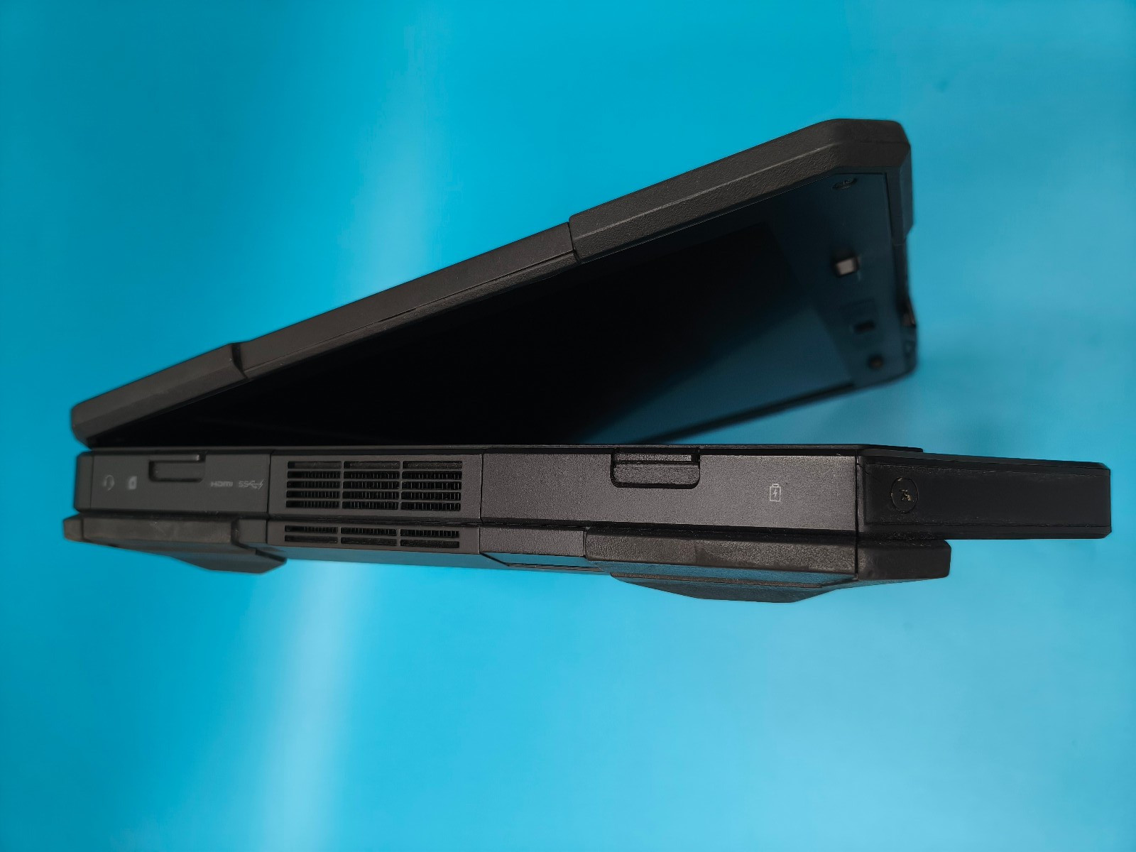 Dell Latitude 5414 Rugged 14″ NON-TOUCH i5-6300U 2.4GHz 8GB NO SSD/Caddy #25