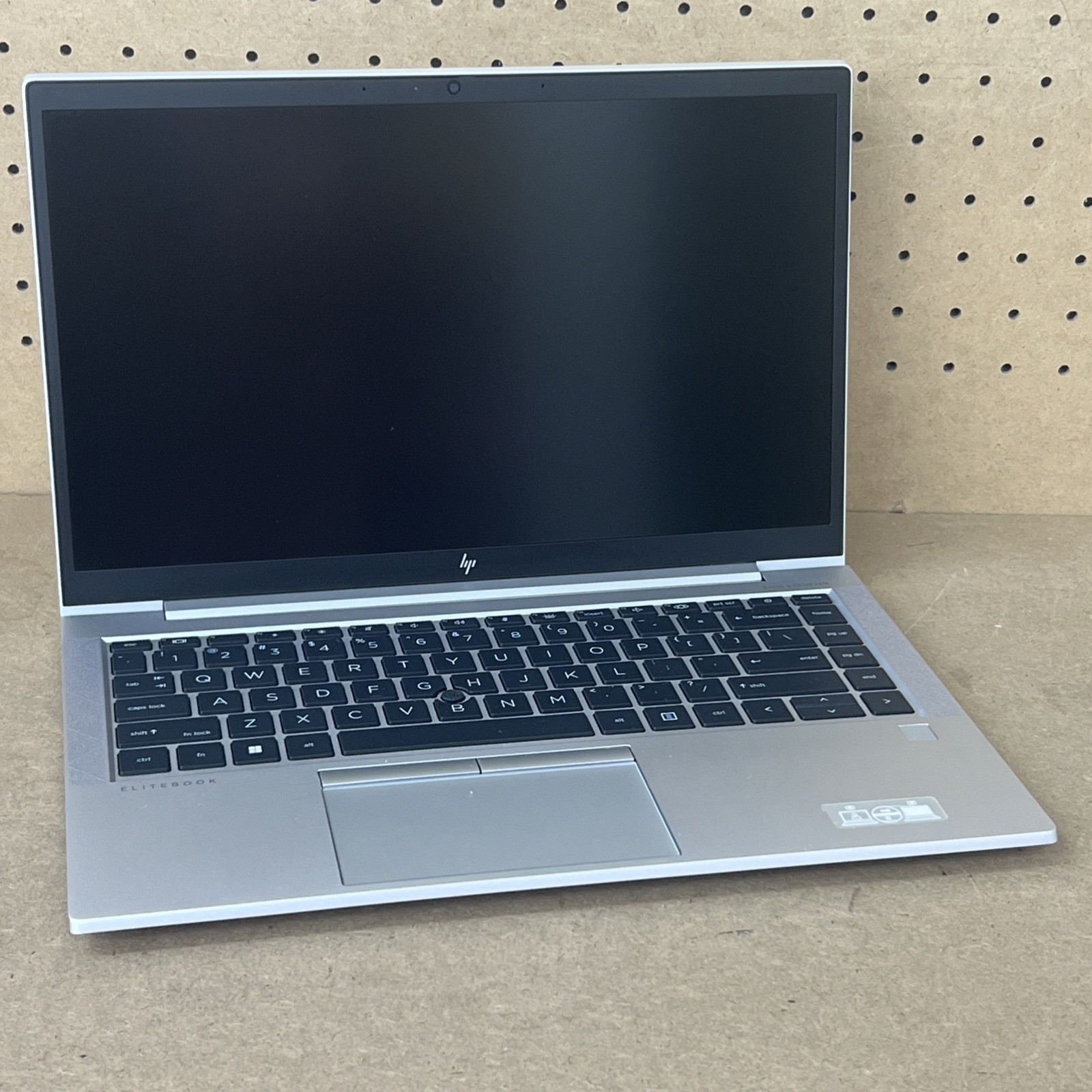 HP EliteBook 845 G8 AMD Ryzen 5 Pro 5650U 32GB Ram 1TB SSD – Good