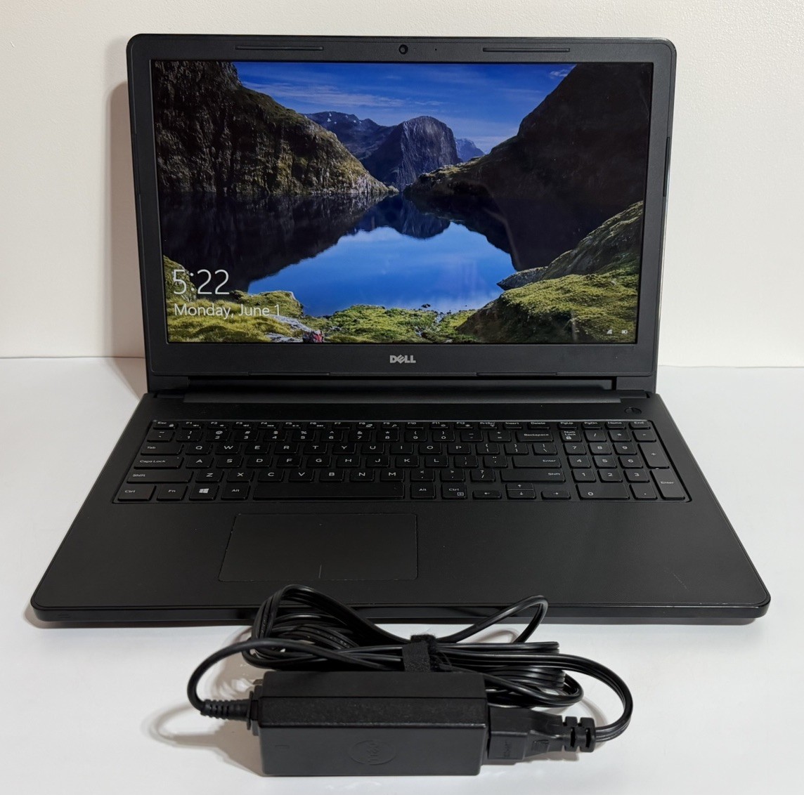 Dell Inspiron 15 3000 Series 15.6″ Intel i3-5015U 4GB RAM 1TB HDD Black