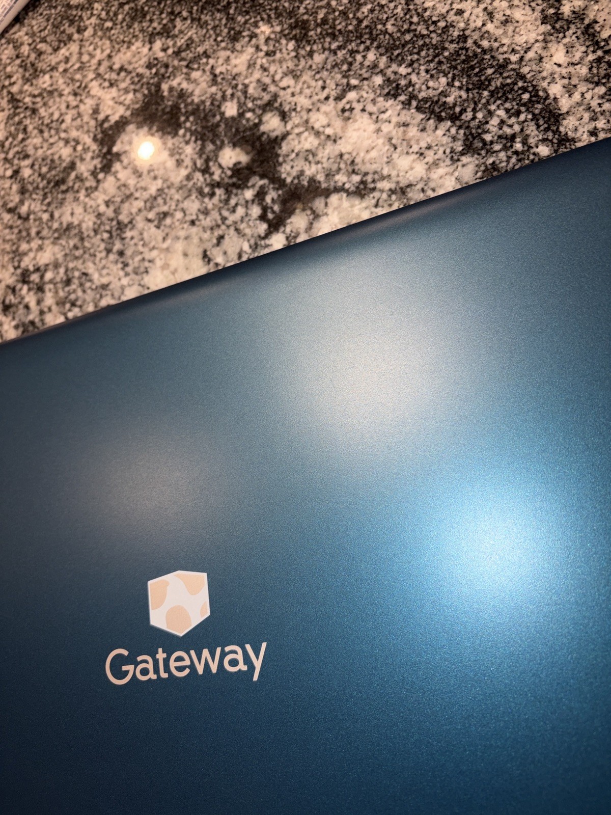 Gateway 15.6” Ryzen 5 3450U Laptop 16GB RAM 256GB SSD Windows 11, Charger, &Case