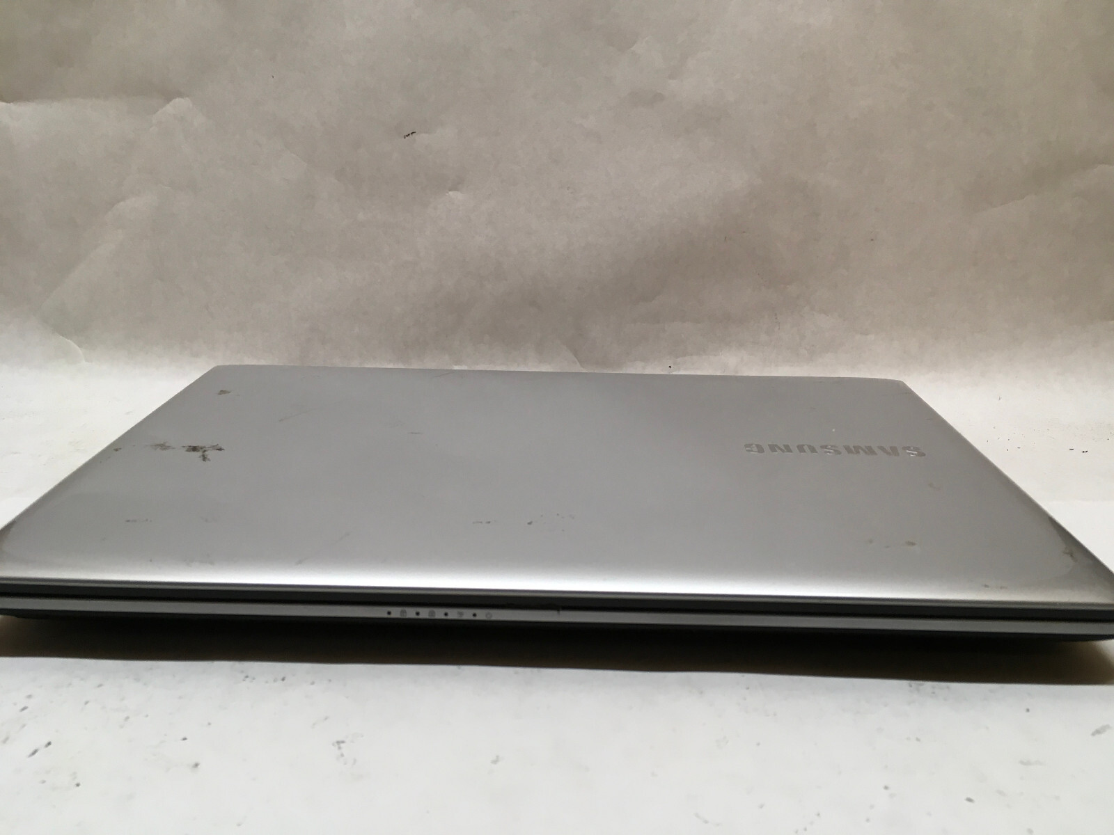 Toshiba Notebook NP300ESE 15″ Core i3 3rd Gen FOR PARTS, BROKEN SCREEN -EQ
