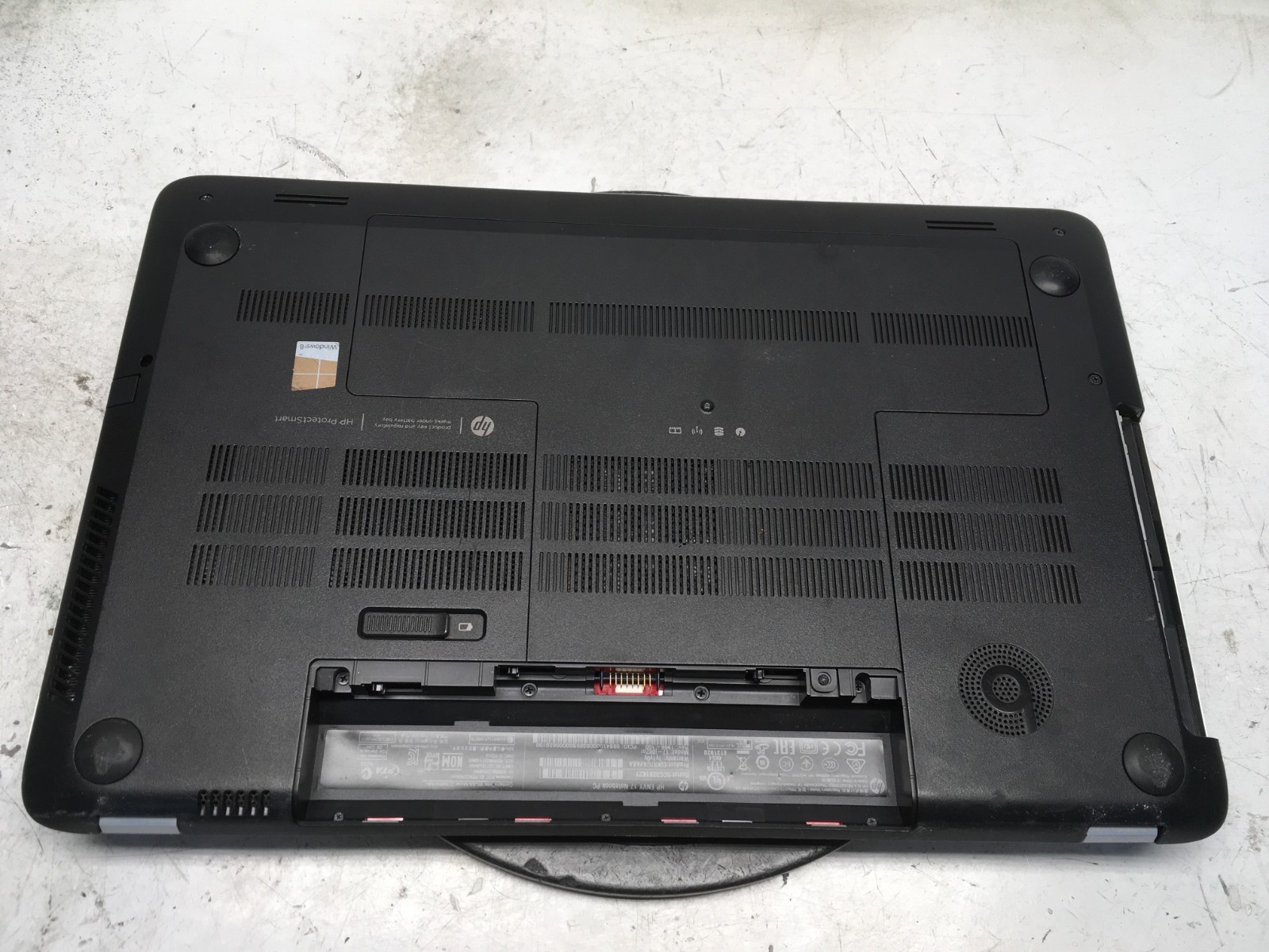 HP Envy 17-J0922NR Intel i7-4700MQ 2.4GHz 12 GB NO HDD