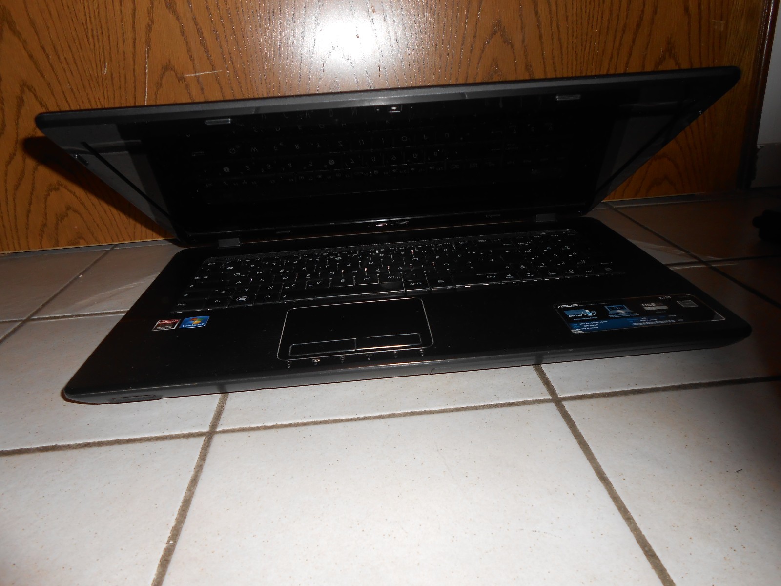 Asus K73T AMD A6-3420M 4x 1.5GHz / 8GB RAM / 500GB HDD / 17.3 inch Linux Mint