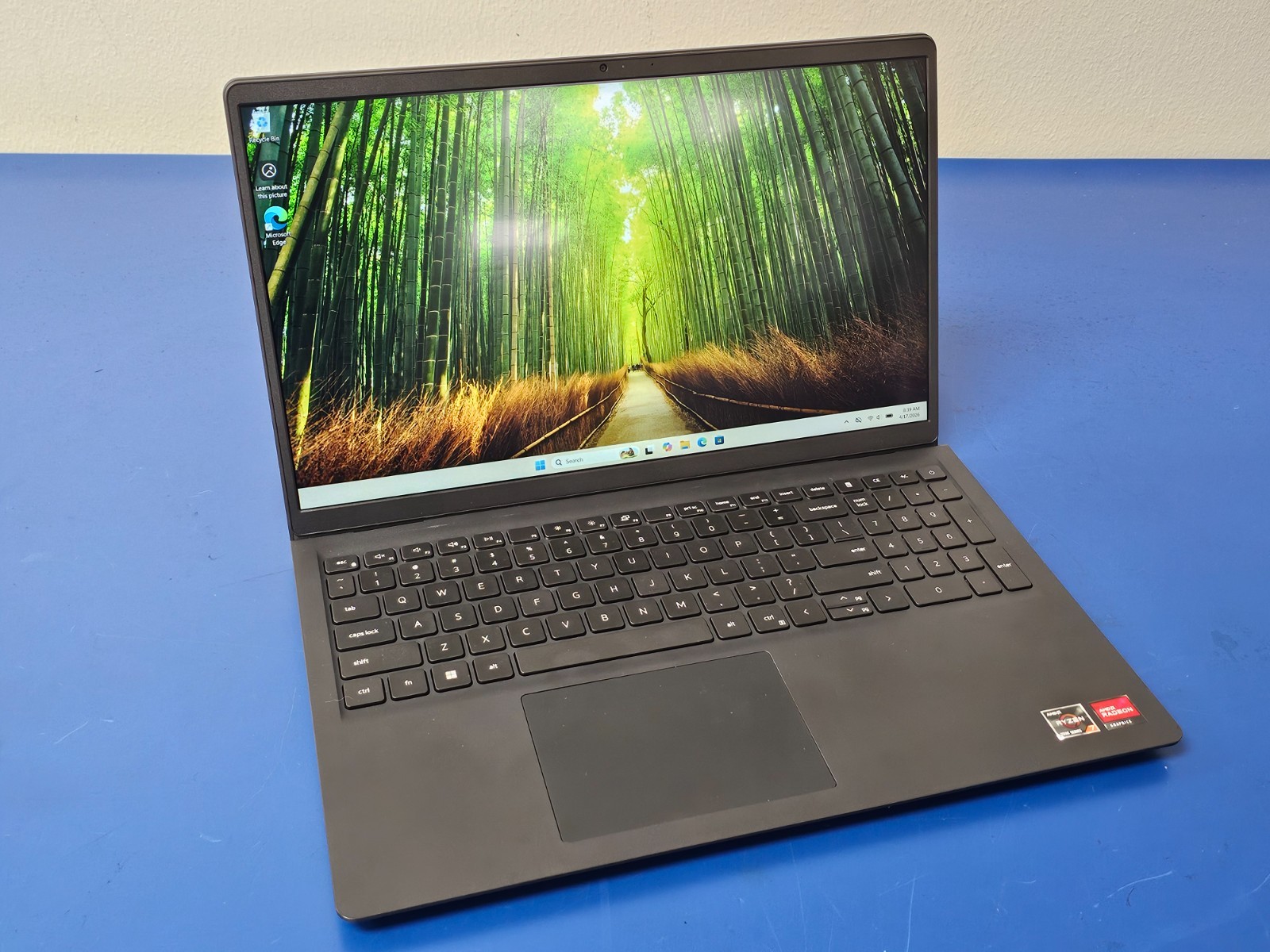 DELL 15 DC15255 G8MK9, AMD Ryzen 7 7730U, 2.00 GHz, 16 GB RAM 512 GB NVMe SSD