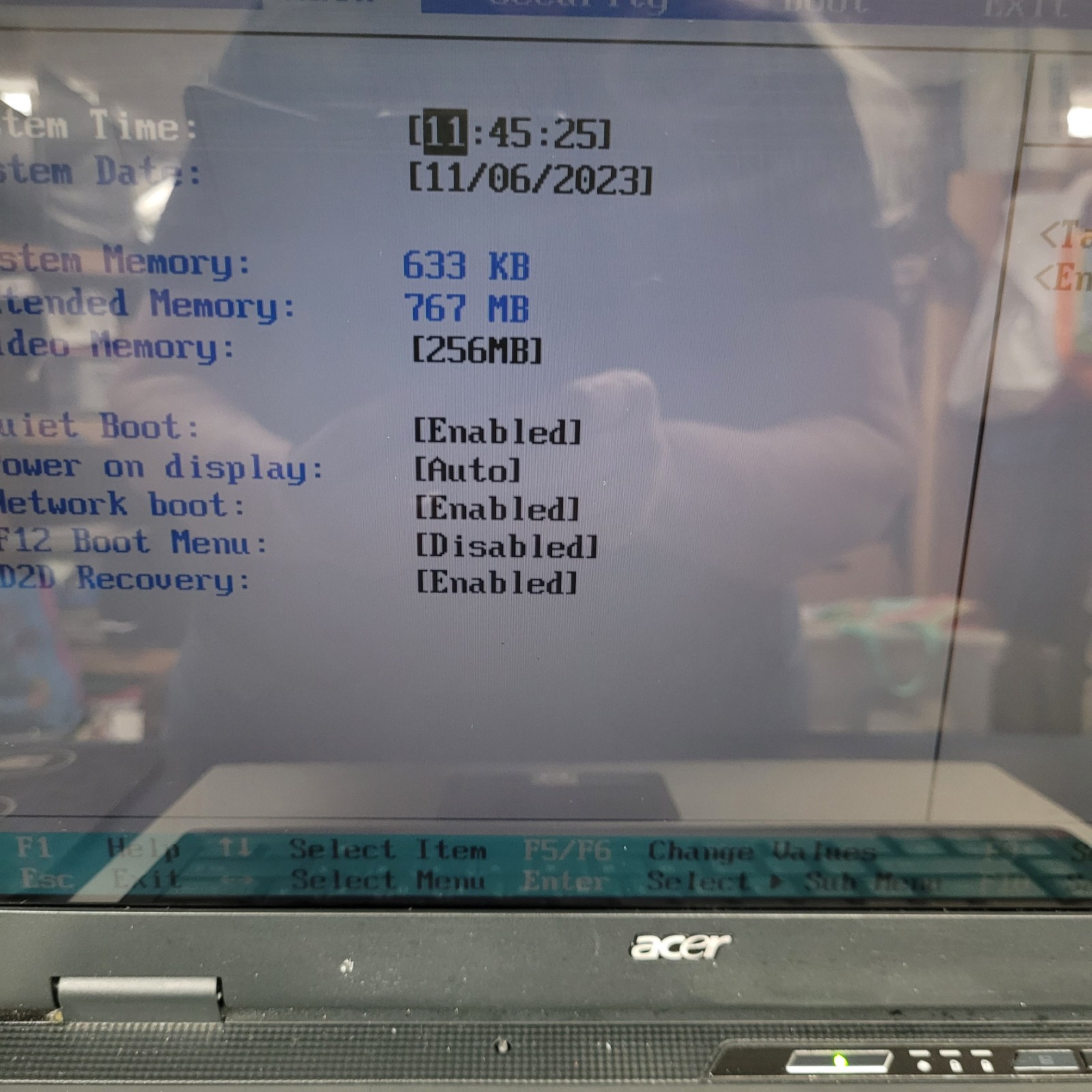 Acer Aspire 3100-1718 BL51 AMD Sempron 3500 @1.00 GHz + 256 MB RAM No HDD