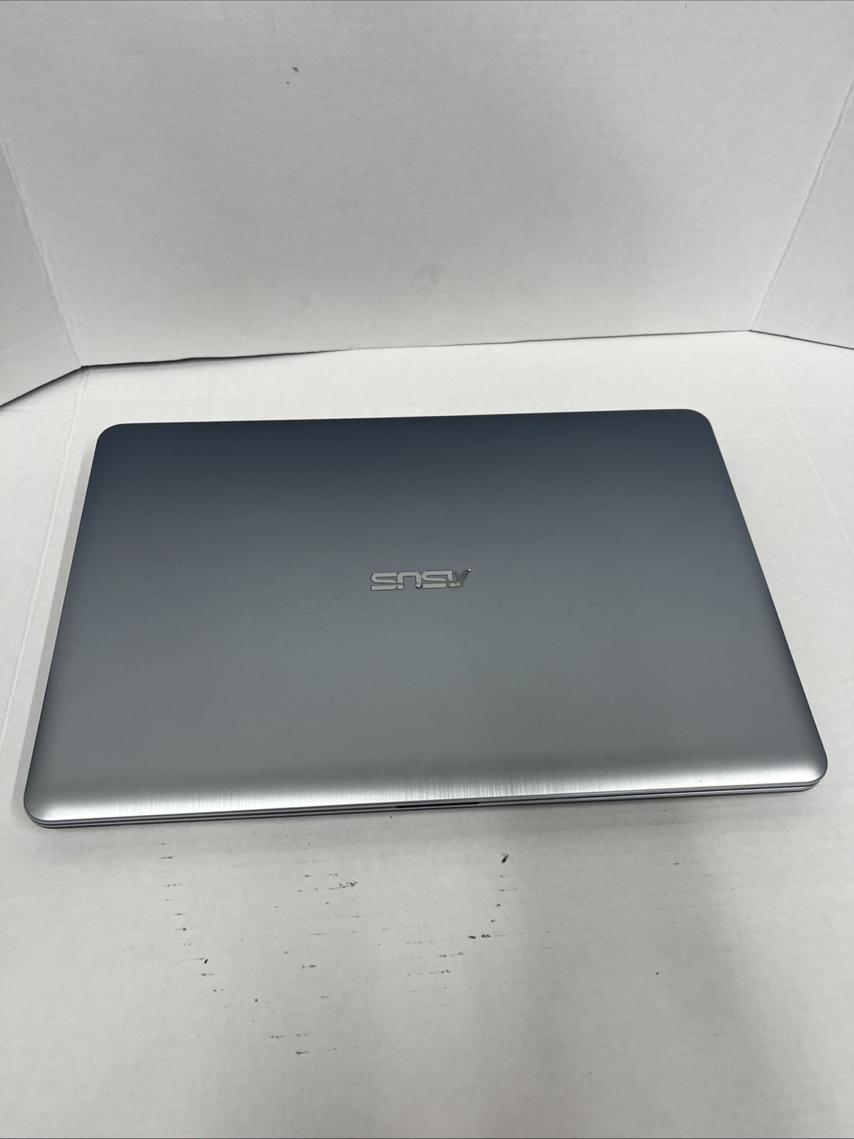 Asus X540S w/Pentium N3700, 4GB RAM, 500GB HDD, 15.6″