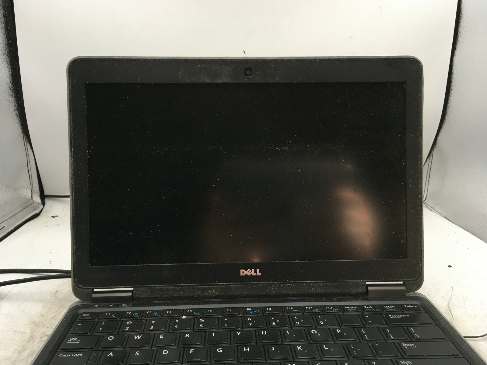 DELL LATITUDE E7340 – FOR PARTS/REPAIR – INTEL i7-1365U – 4GB RAM – READ DESC-BB
