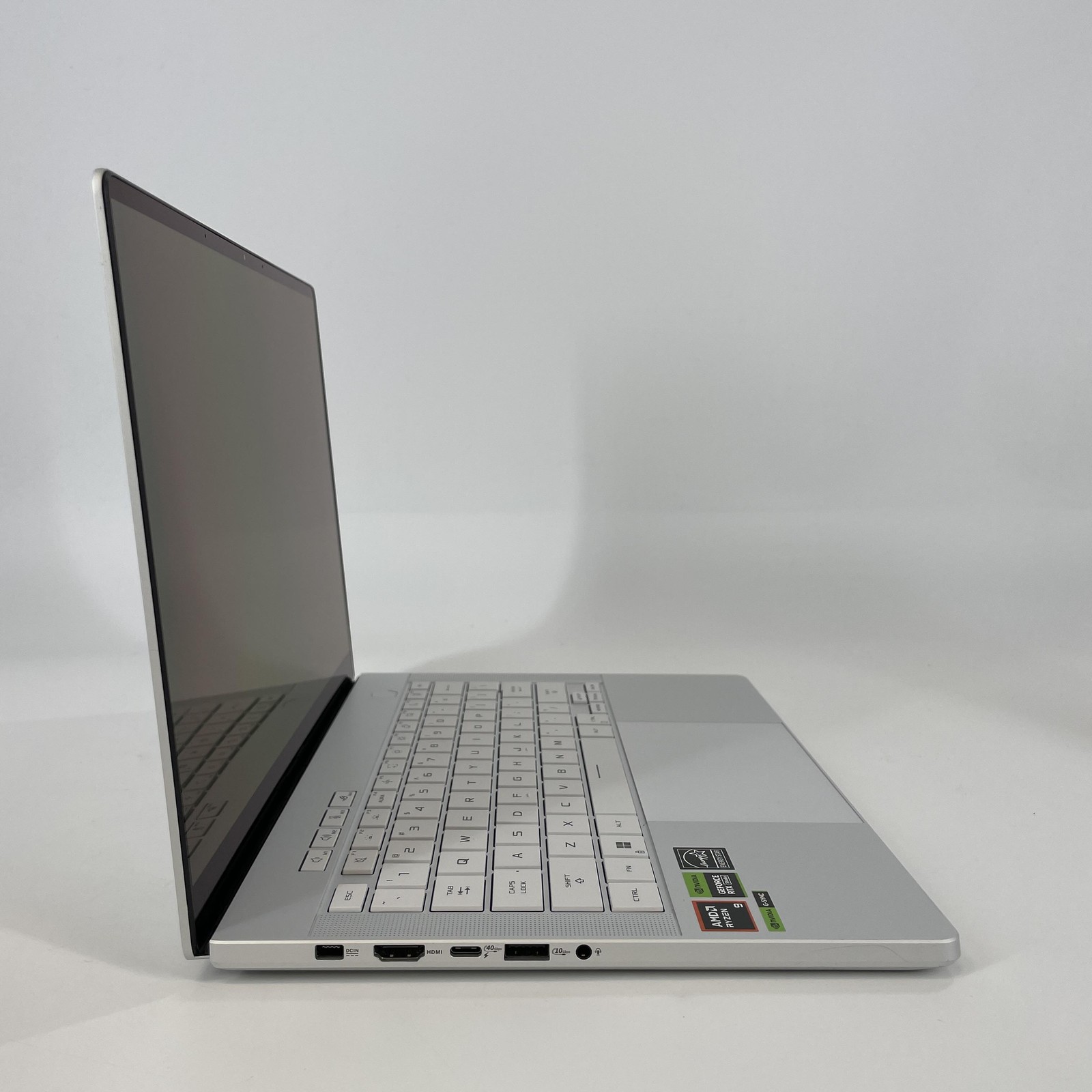 Asus ROG Zephyrus G14 GA403 120Hz QHD+ 4.0GHz Ryzen 9 8945HS 32GB 1TB RTX 4070