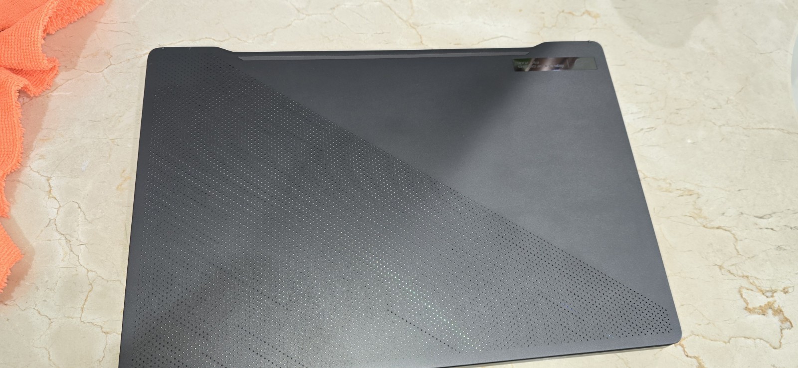 ASUS G14 GA401Q 14″ Gaming Laptop