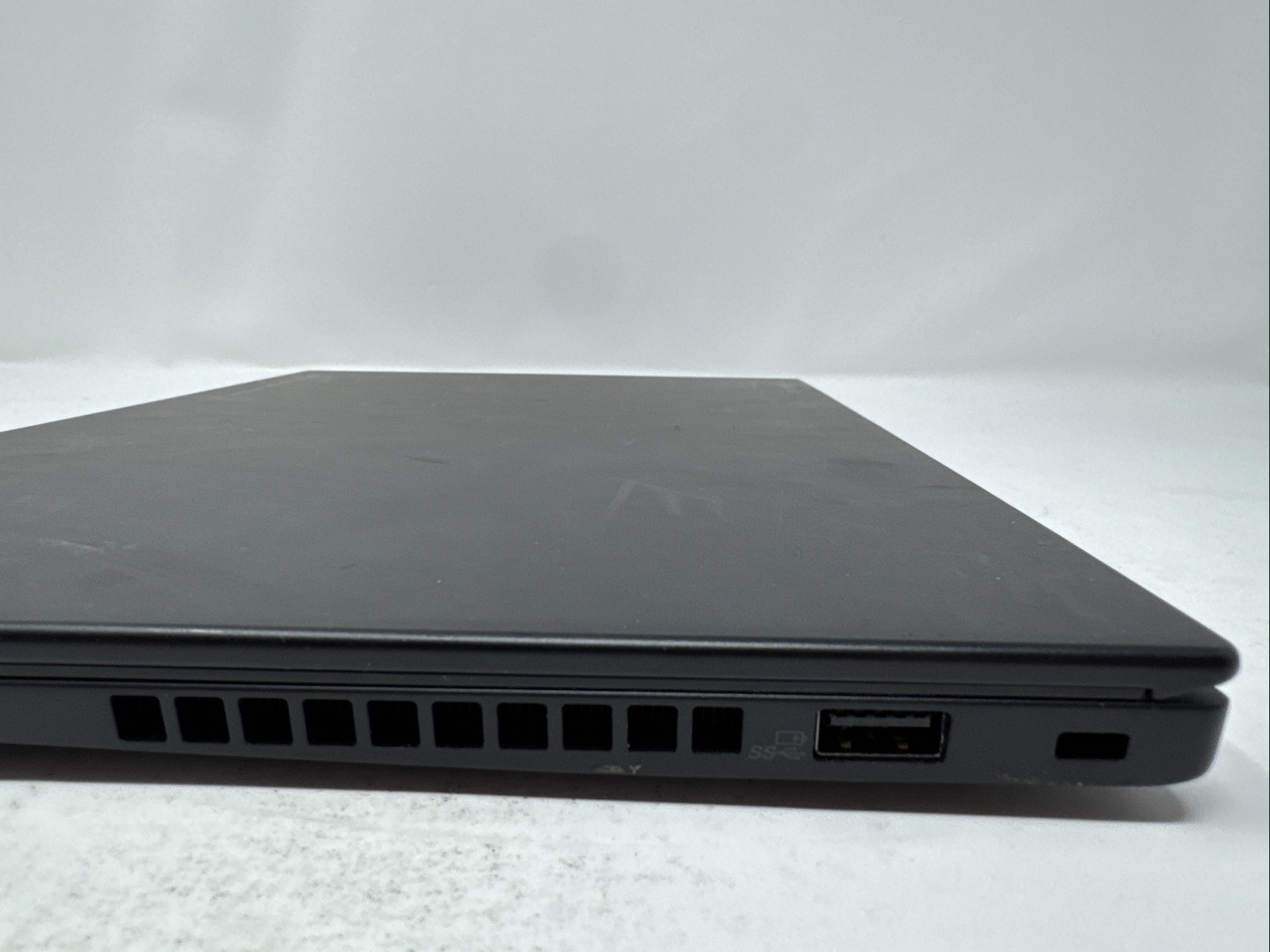Lenovo ThinkPad X13 Gen 1 13″ FHD Touch RYZEN 5 PRO 4650U 256GB SSD 8GB W11P