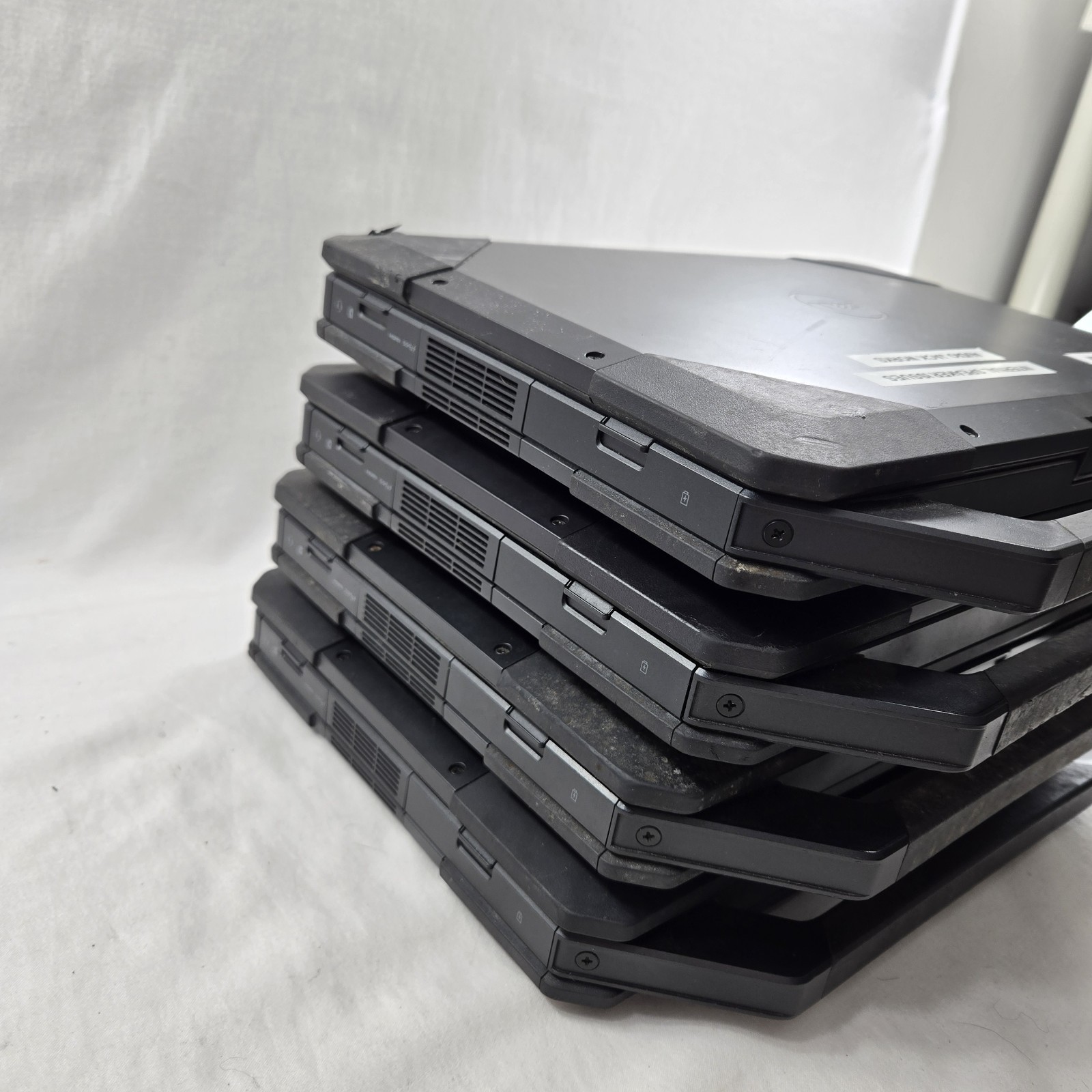 Lot of (4) Dell 14 Rugged 5404 i7-4650U 1.7GHz 8GB RAM No SSD/OS No Bat – READ