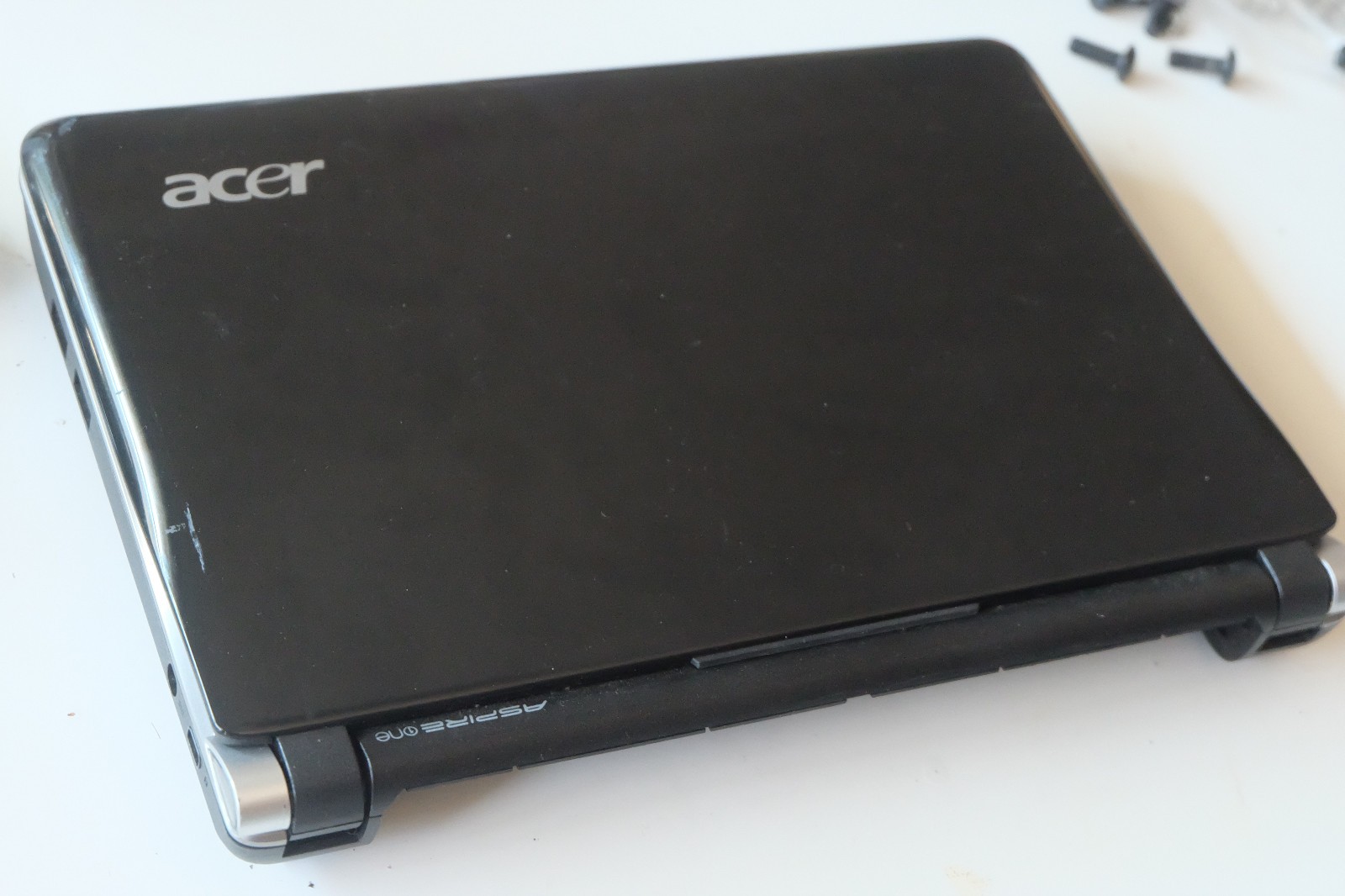 Acer Aspire One KAV10 | Intel Atom N270 @1.6GHz / 1GB RAM