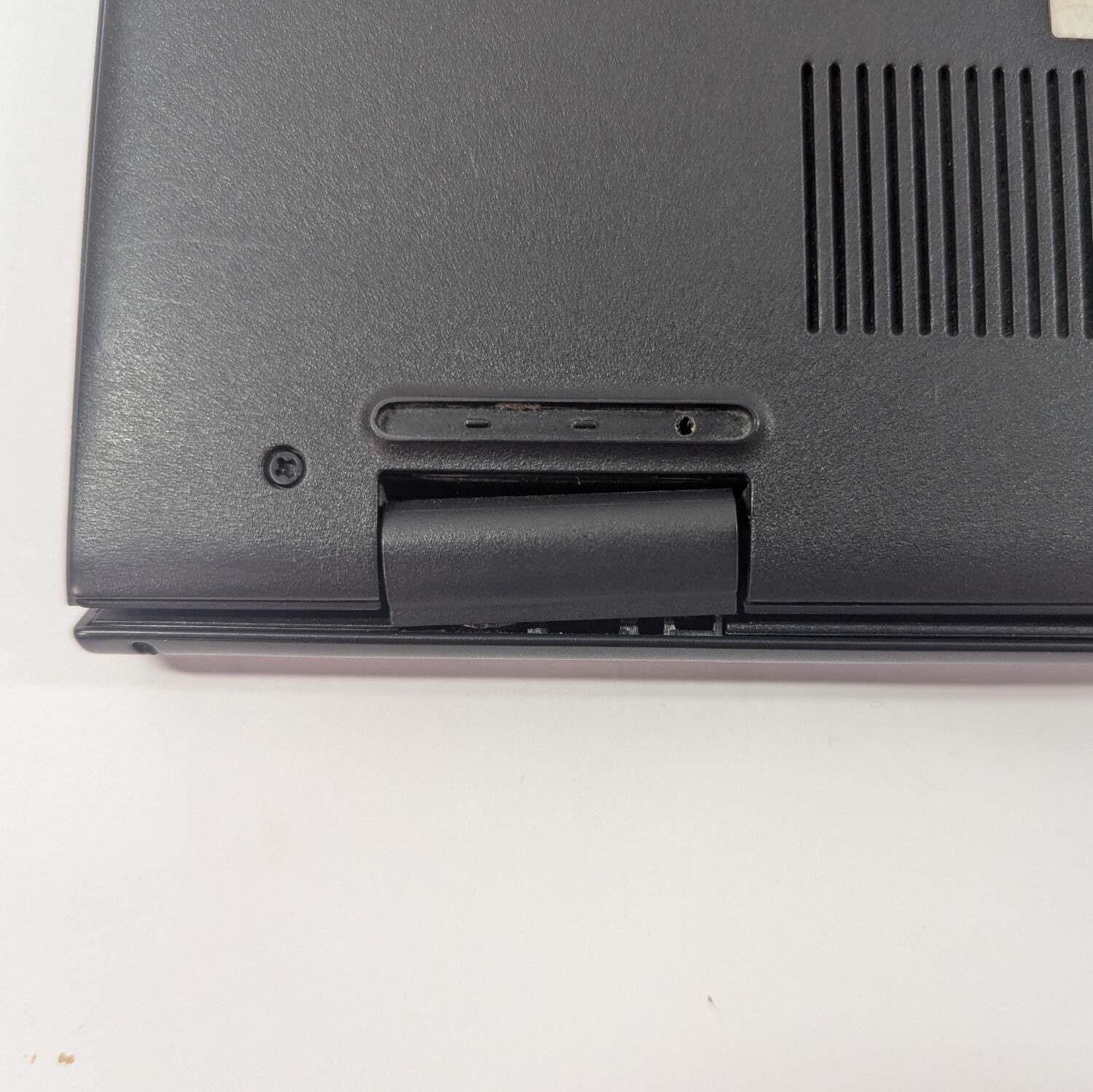 Broken Dell Inspiron 3000 15.6″ i7-1165G7 32GB RAM 1TB SSD Physical Damage