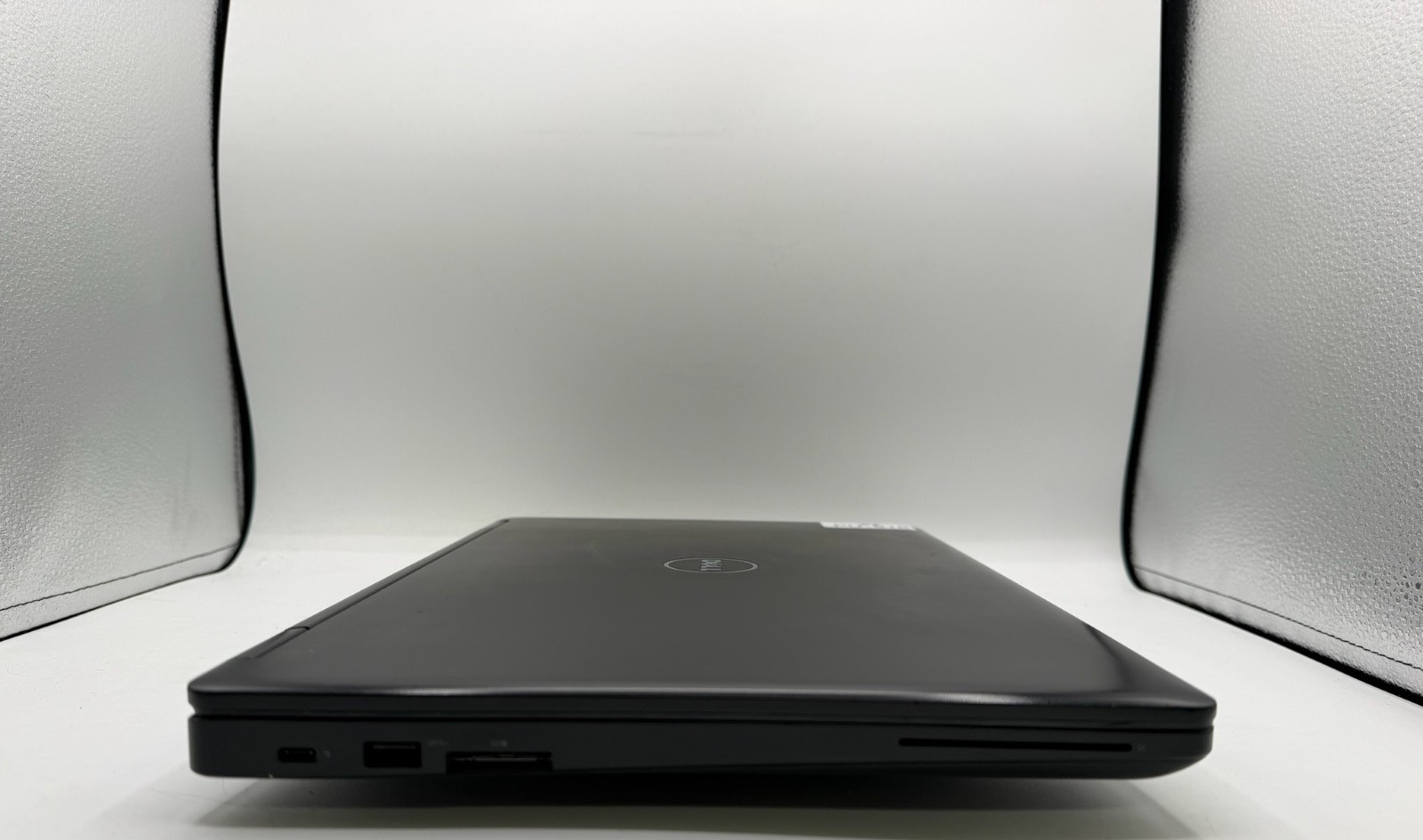 Dell Latitude 5580-i5-7300U@2.60GHz 8GB DDR4 Ram 256GB SSD W11P HD 620 GFx (916)