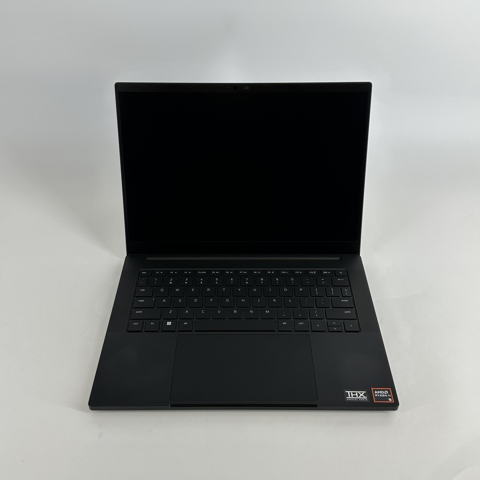 Razer Blade 14 240Hz QHD+ 4.0 GHz Ryzen 9 8945HS 32GB 1TB SSD NVIDIA RTX 4070