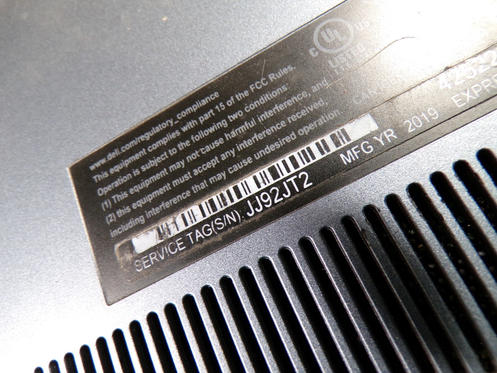DELL INSPIRON 5481 INTEL CORE i3-8145U 2.10GHZ 4GB RAM **POWER ON BAD SCREEN