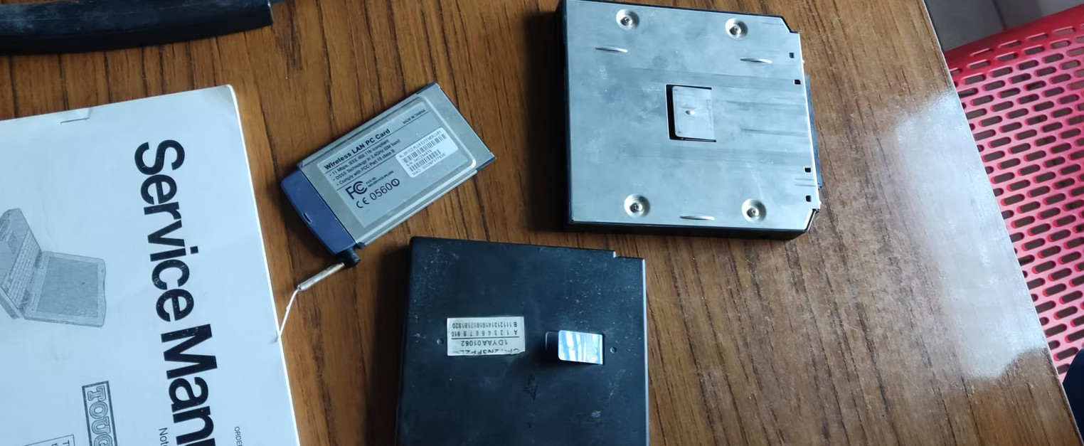 Panasonic Notebook Computer CF-72 Toughbook With Accessories Vintage
