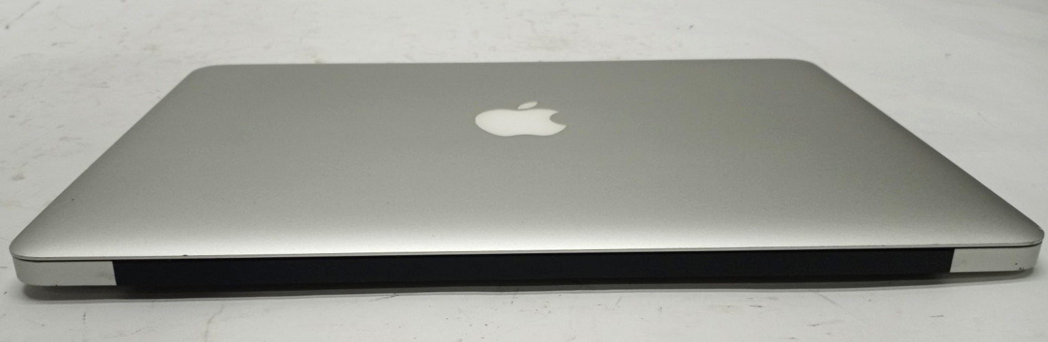 Apple MacBook Air A1466 13.3″ i5-5350u@1.80 8GB/256GB M.2 macOS Big Sur MC735*!