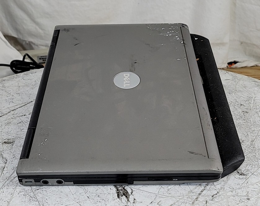 Dell Latitude D430 PP09S Laptop Core2 U7600 2GB 31GB SEE NOTES