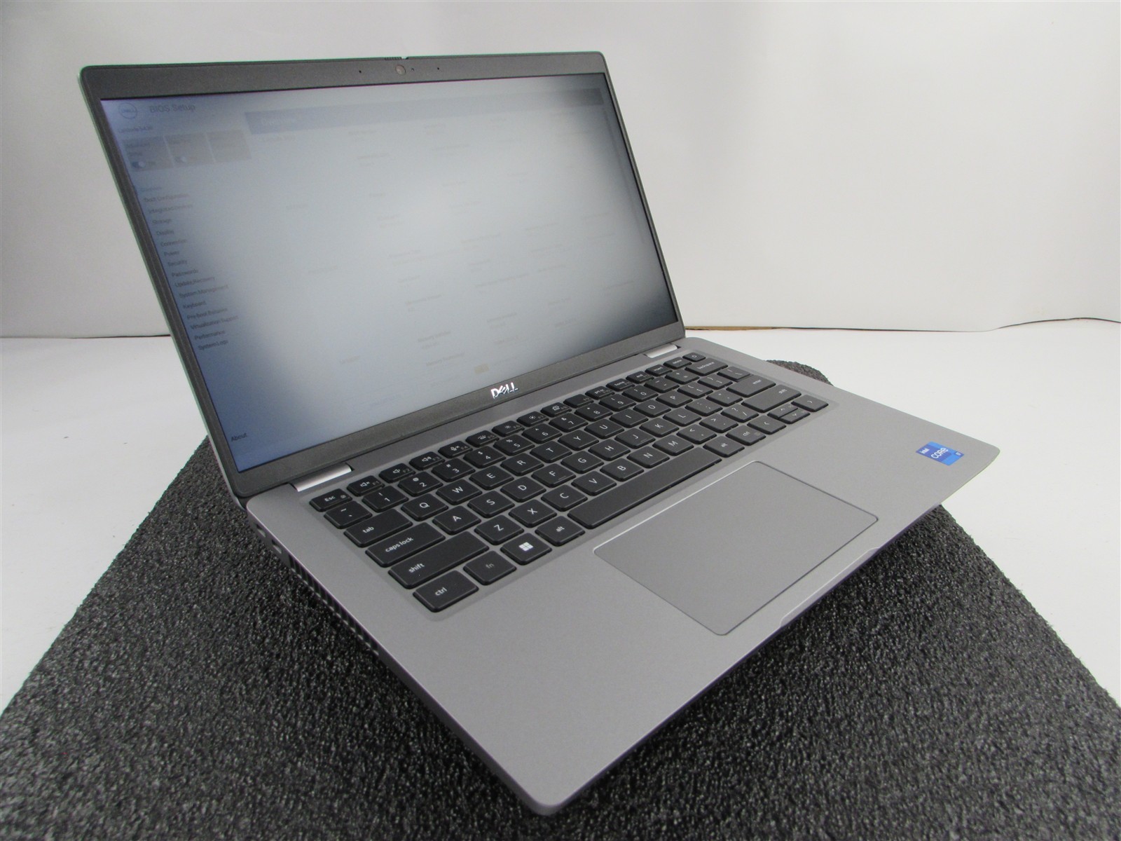 DELL LATITUDE 5430 1920X1080 FHD CORE I7-1265U 512GB SSD 16GB RAM NO O.S