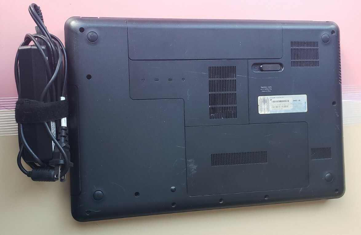 HP 2000 AMD E450 APU Radeon HD GRAPHICS 2GB RAM 120GB HDD WIFI BLUETOOTH WEBCAM