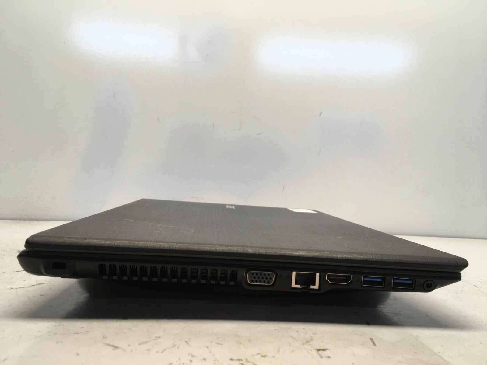 Acer Aspire E5-573 N15Q1 Intel i7-5500U 2.4GHz 8 GB NO HDD