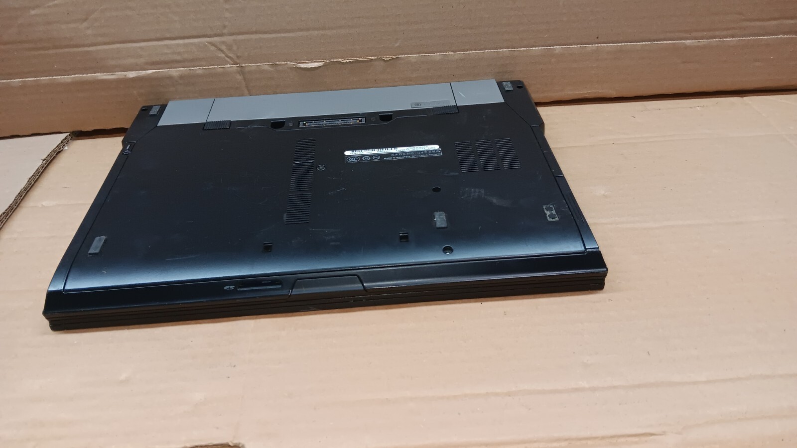 Dell Latitude E6400 Laptop Windows 7 pro Operating system intel Core 2 Duo 4 GB