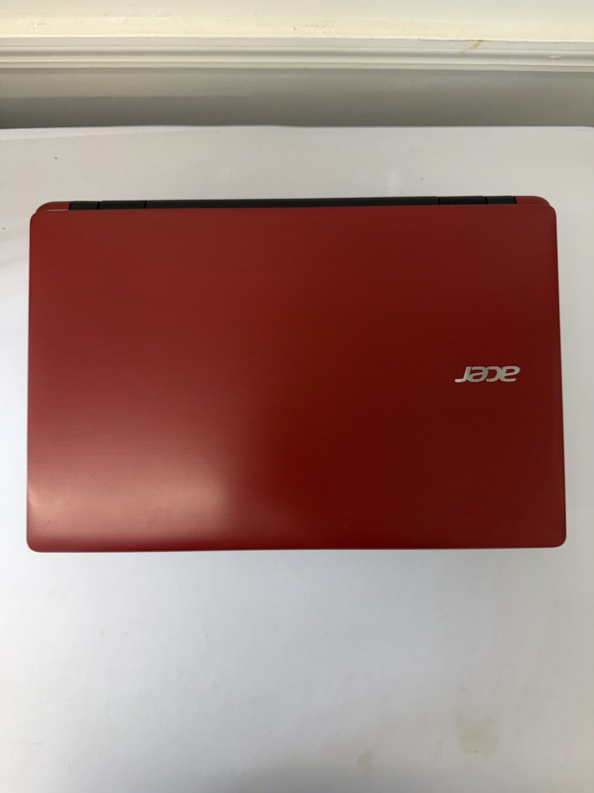 Acer E 571-Z5WAH Laptop – Good Screen – Intel i3-4030U – Read Des