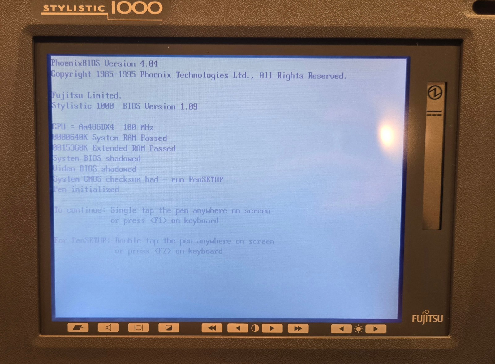 Vintage Fujitsu Stylistic 1000 Tablet (AMD Am486DX4 @ 100 MHz, 16 MB RAM, Win95)