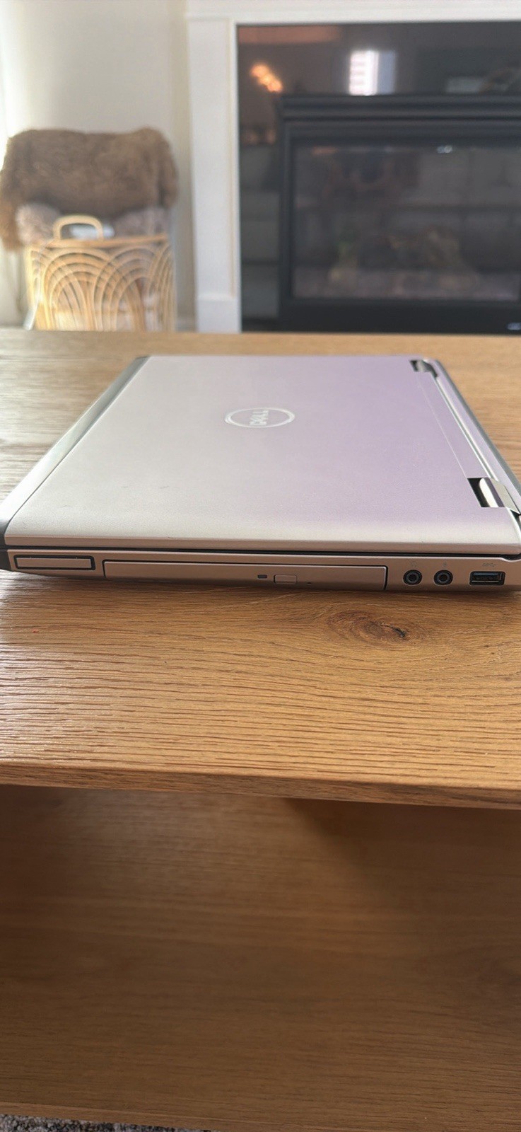 Dell Vostro 3550 15” Intel Core i5-2450M 2.50 GHz 4GB RAM NO HDD / NO BATTERY