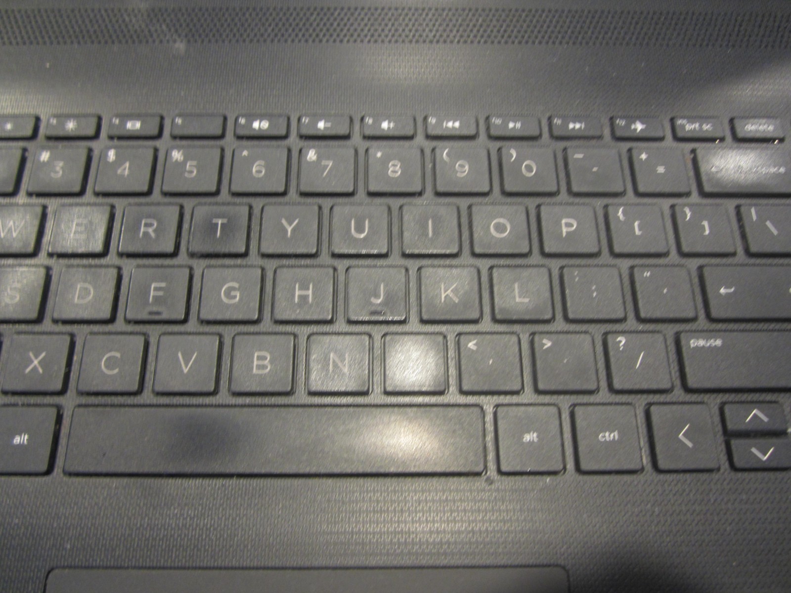 HP 17z-ca000 CT1 LAPTOP 3.1GHz 8GBRAM 1TBHD SCREEN INTACT w/PwrCord – WORKS