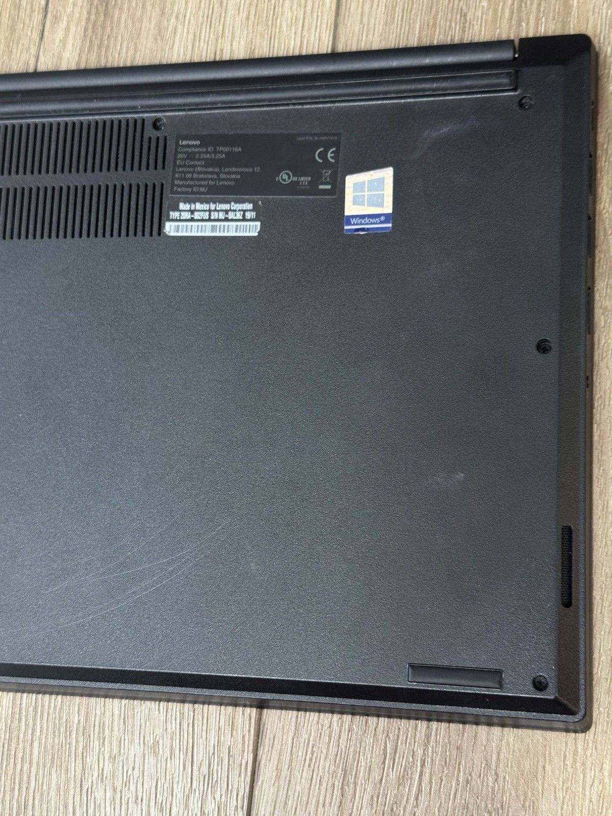 Lenovo ThinkPad E14 Gen 1 14″ FHD i5-10210U 8GB RAM 128GB SSD Win 11 Pro 64-bit