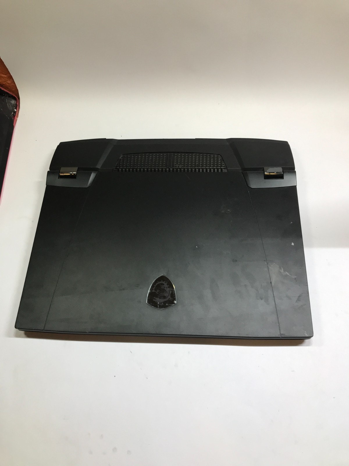 MSI CreatorPro X17 A12UKS-059US 17″ Intel i9-12900HX NO RAM RTX A3000 For Parts